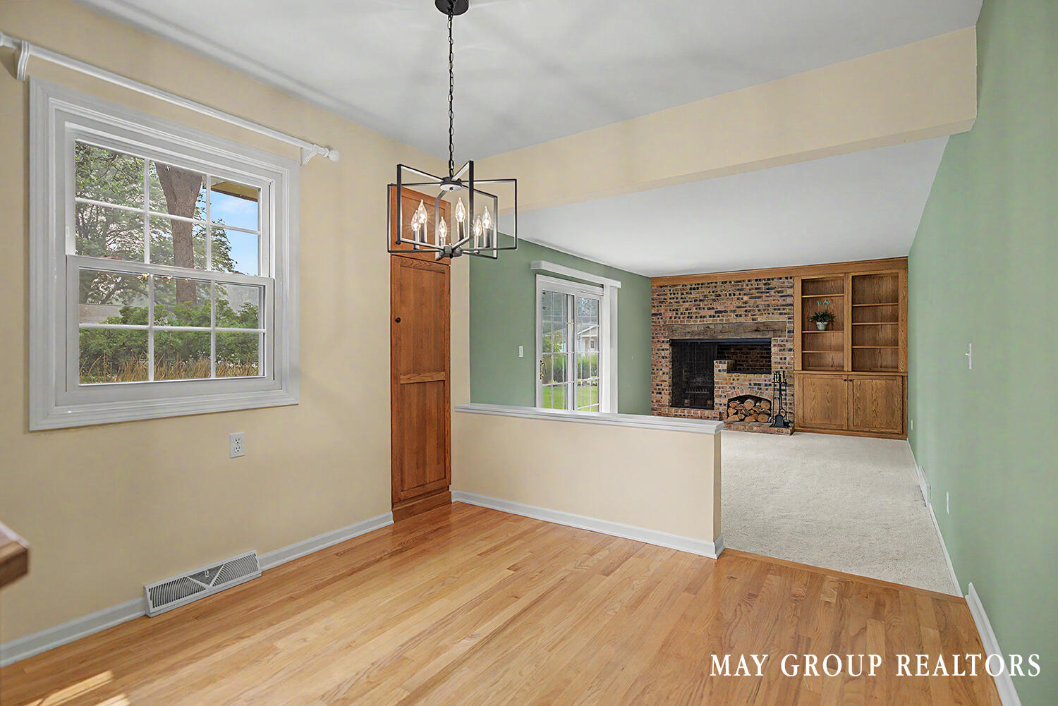 4840 Cresthill Drive NE Grand Rapids MI 49525