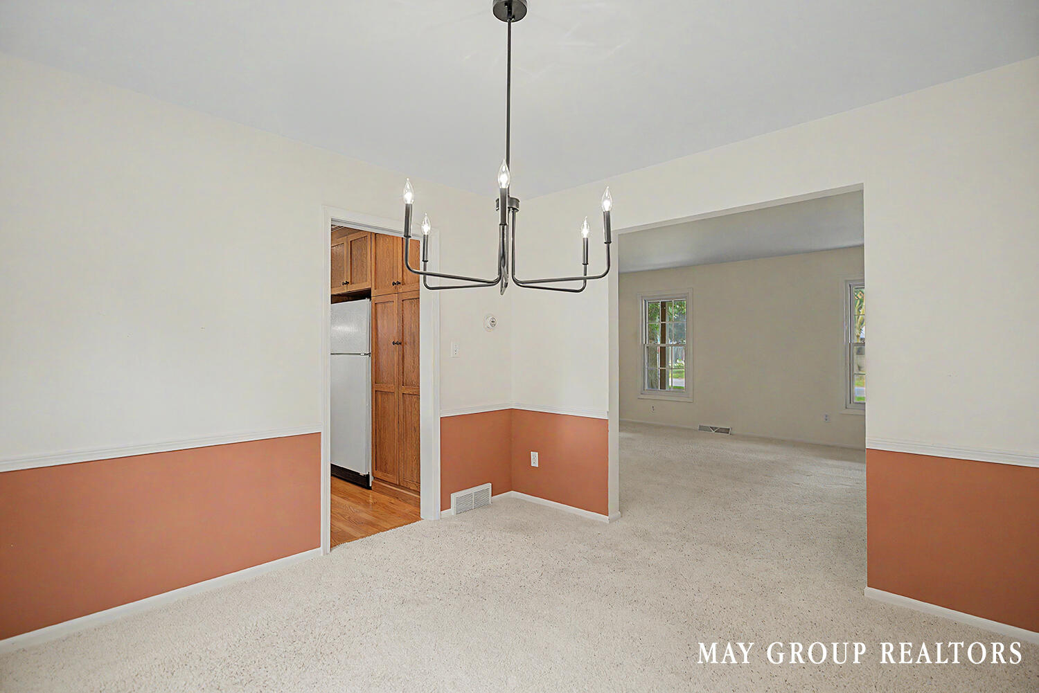 4840 Cresthill Drive NE Grand Rapids MI 49525