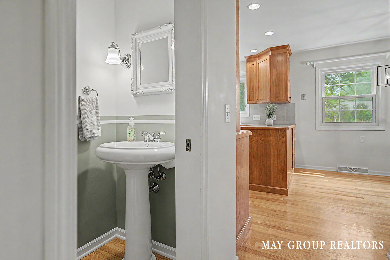 4840 Cresthill Drive NE Grand Rapids MI 49525