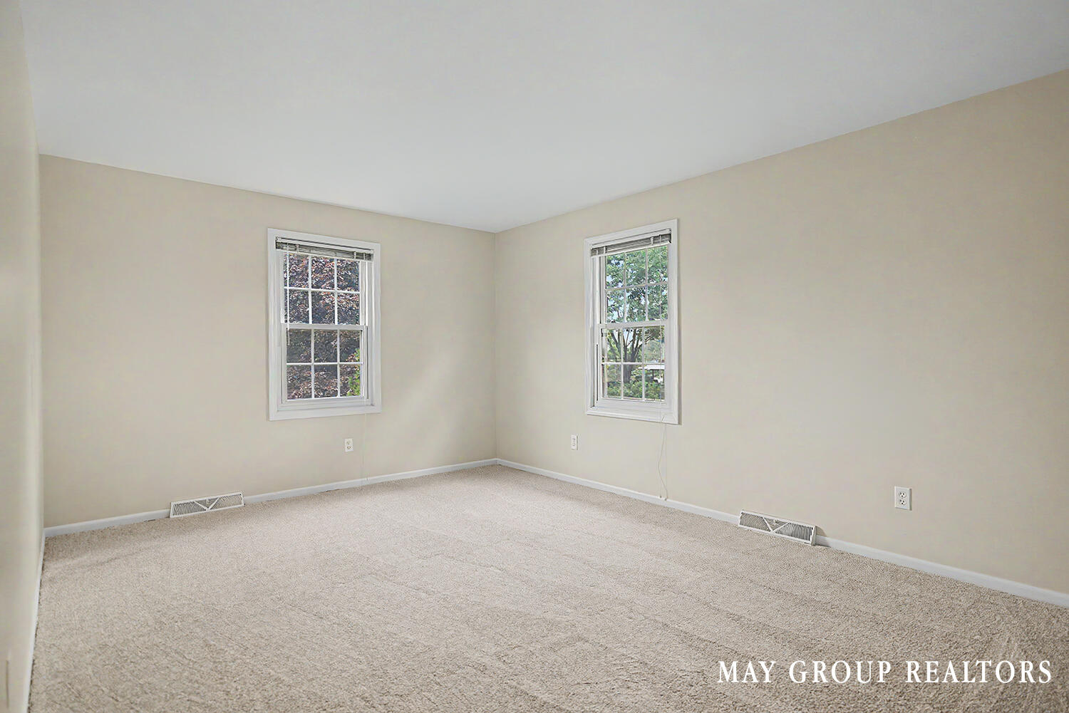 4840 Cresthill Drive NE Grand Rapids MI 49525