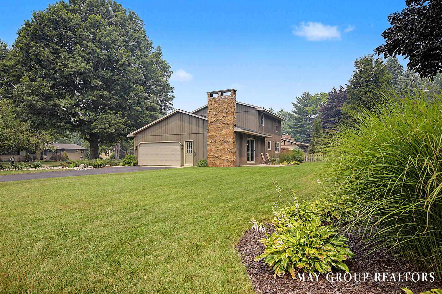 4840 Cresthill Drive NE Grand Rapids MI 49525