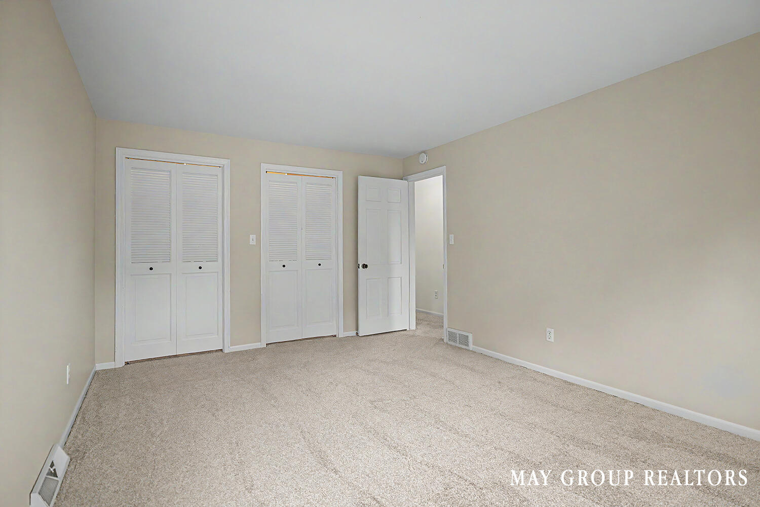 4840 Cresthill Drive NE Grand Rapids MI 49525