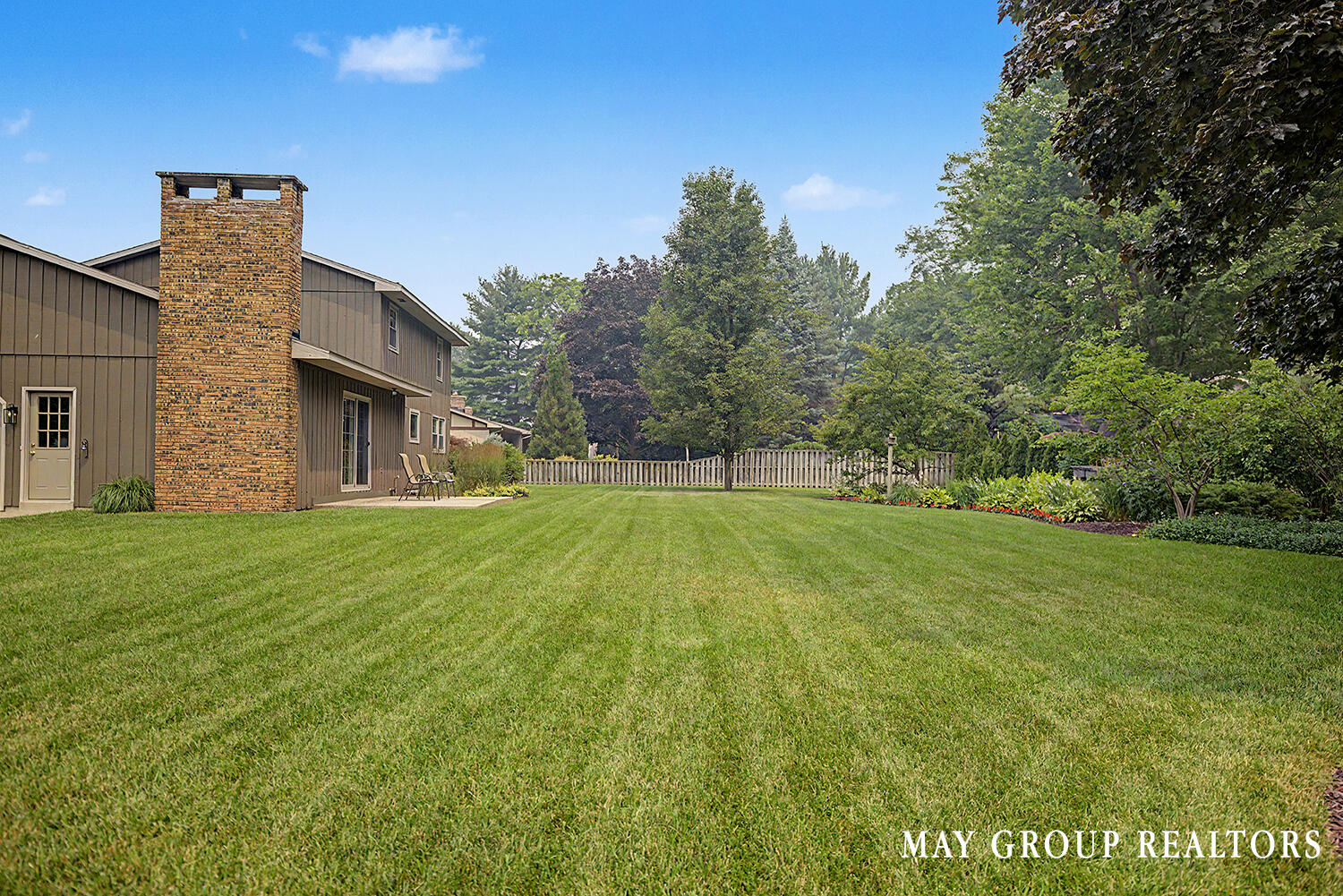4840 Cresthill Drive NE Grand Rapids MI 49525
