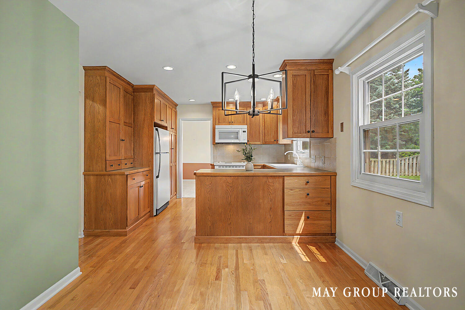4840 Cresthill Drive NE Grand Rapids MI 49525