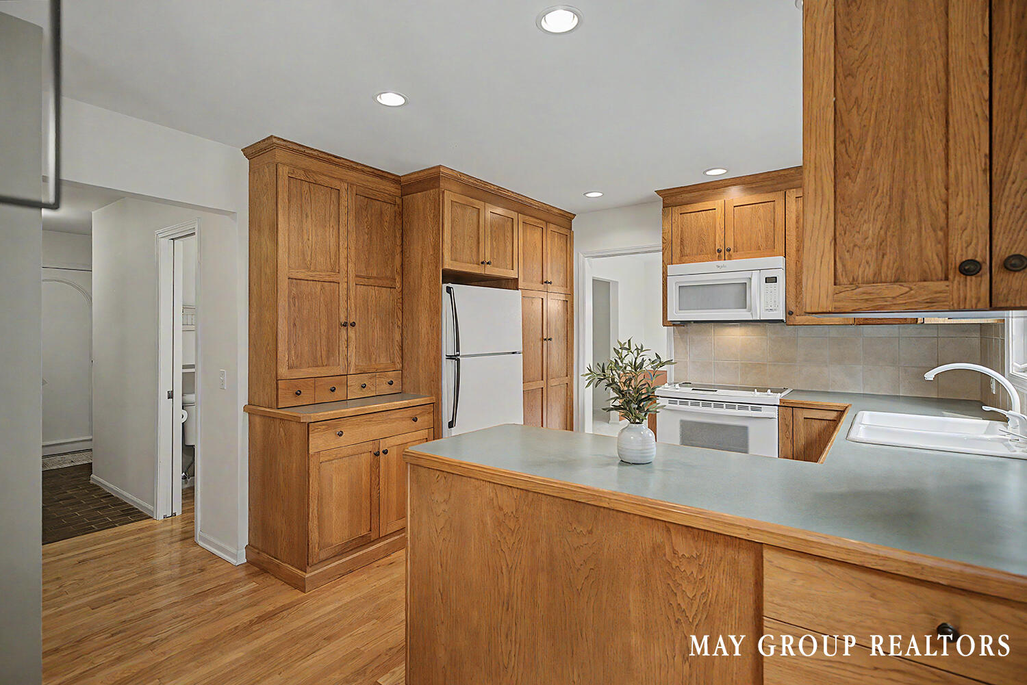 4840 Cresthill Drive NE Grand Rapids MI 49525