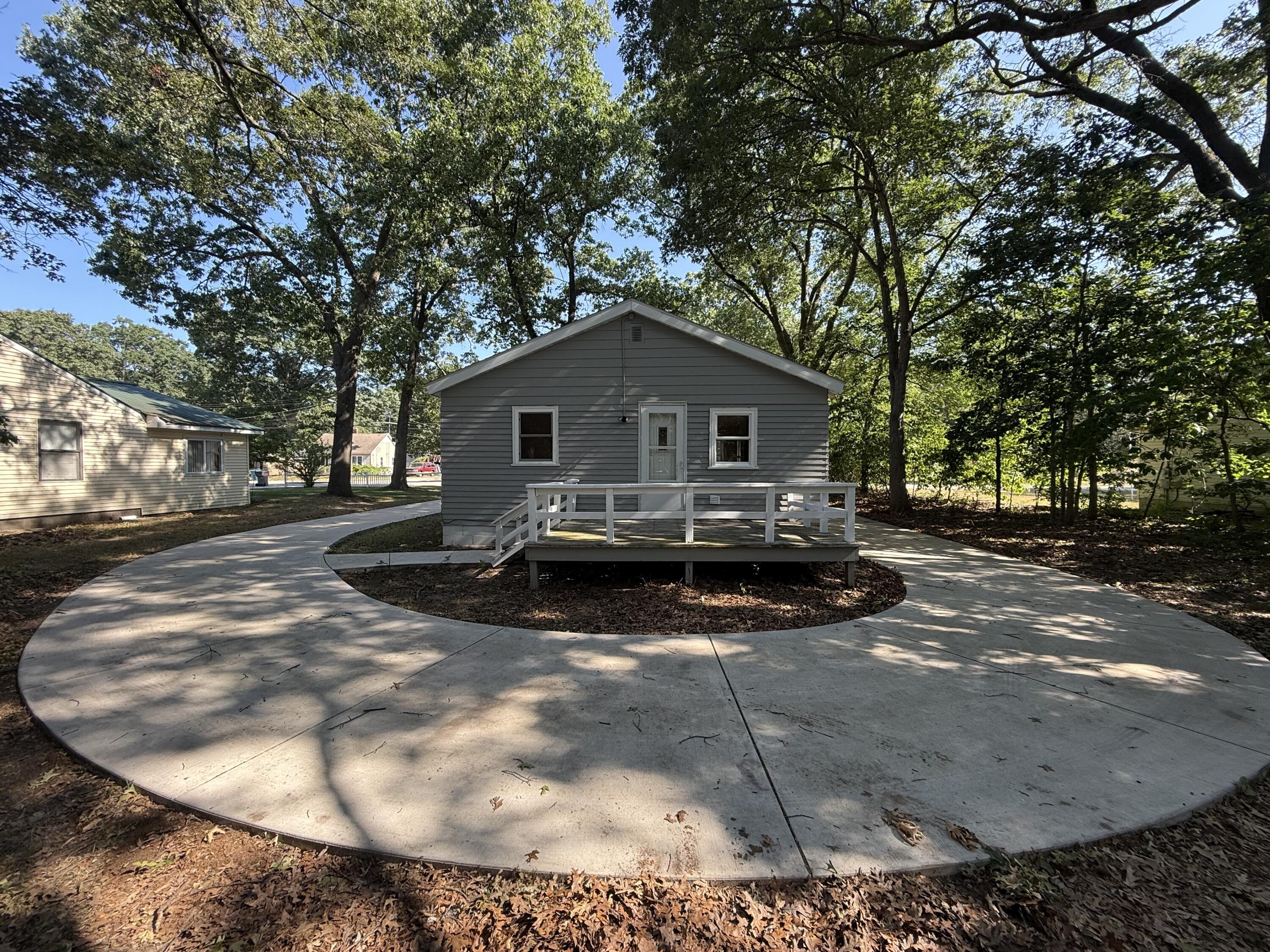 1475 E Summit Avenue Muskegon MI 49444