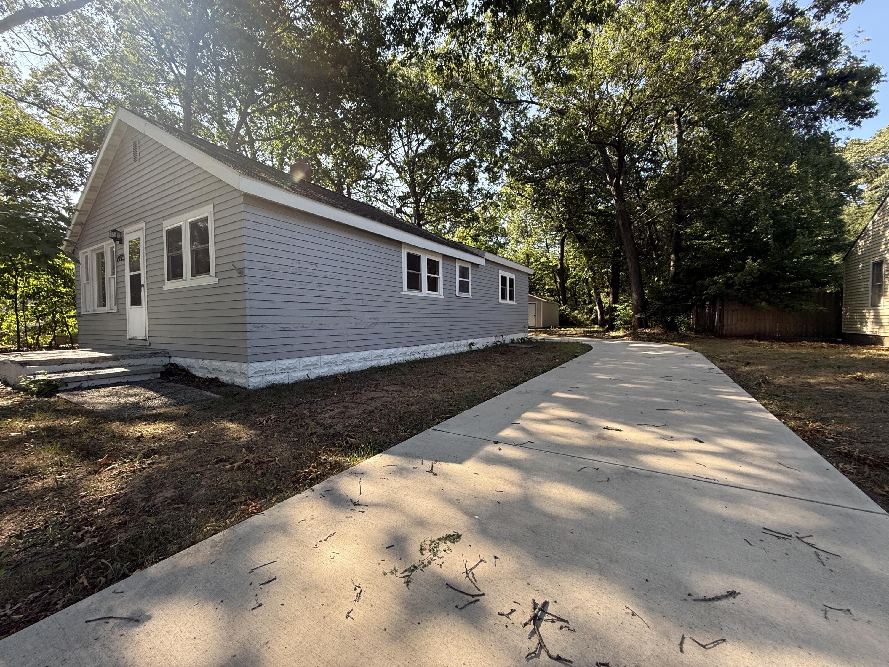 1475 E Summit Avenue Muskegon MI 49444