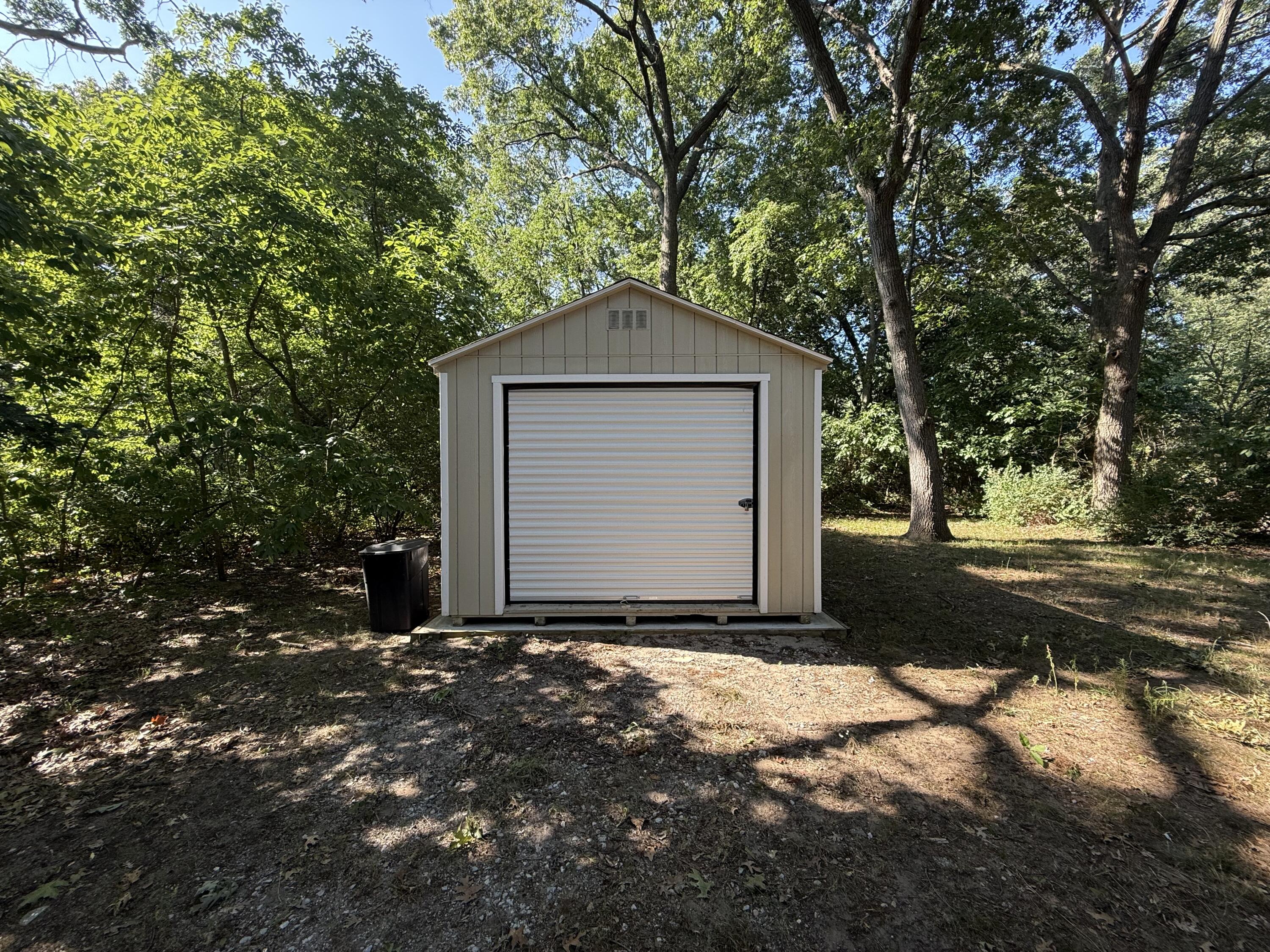 1475 E Summit Avenue Muskegon MI 49444