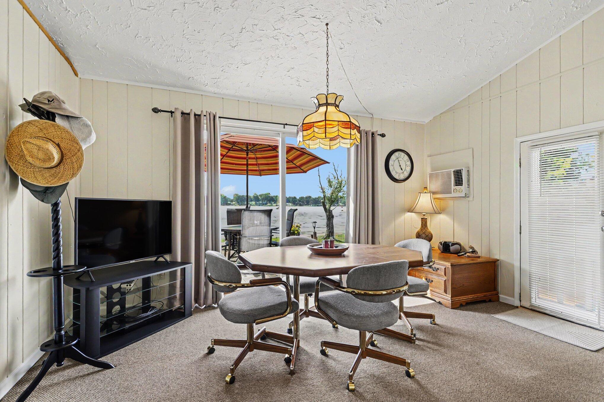 68695 Lake Court Edwardsburg MI 49112