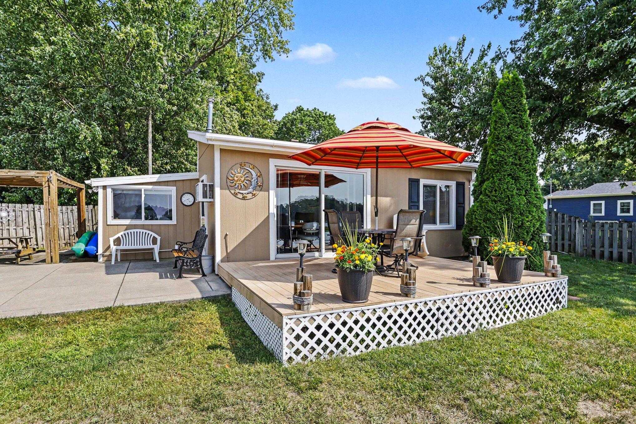 68695 Lake Court Edwardsburg MI 49112