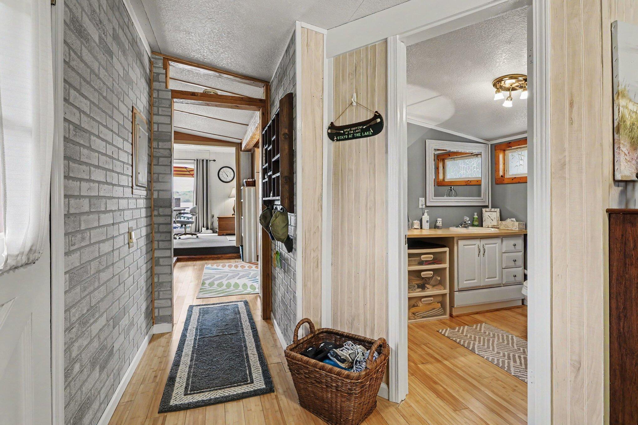 68695 Lake Court Edwardsburg MI 49112