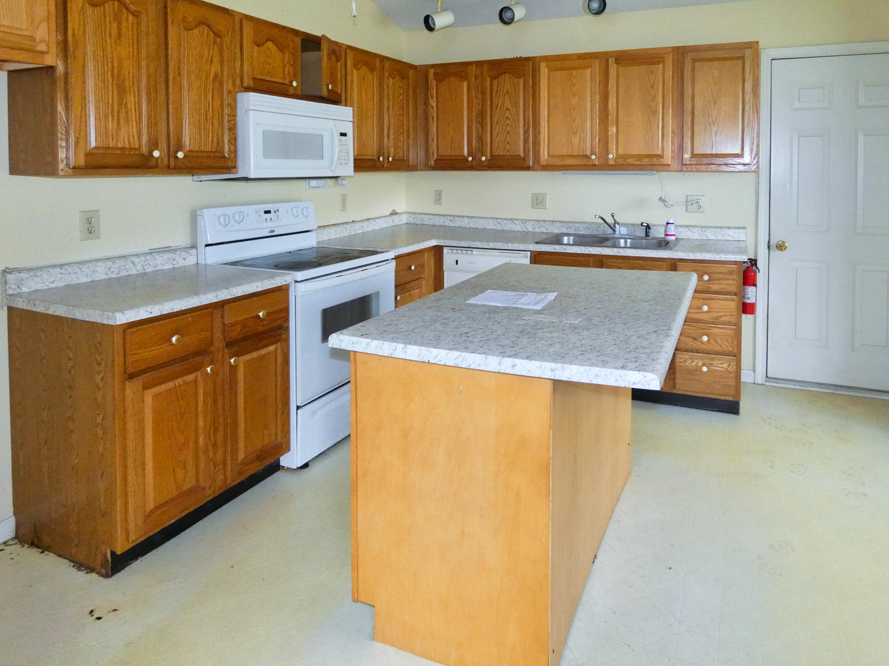 484 Graham Street Cassopolis MI 49031