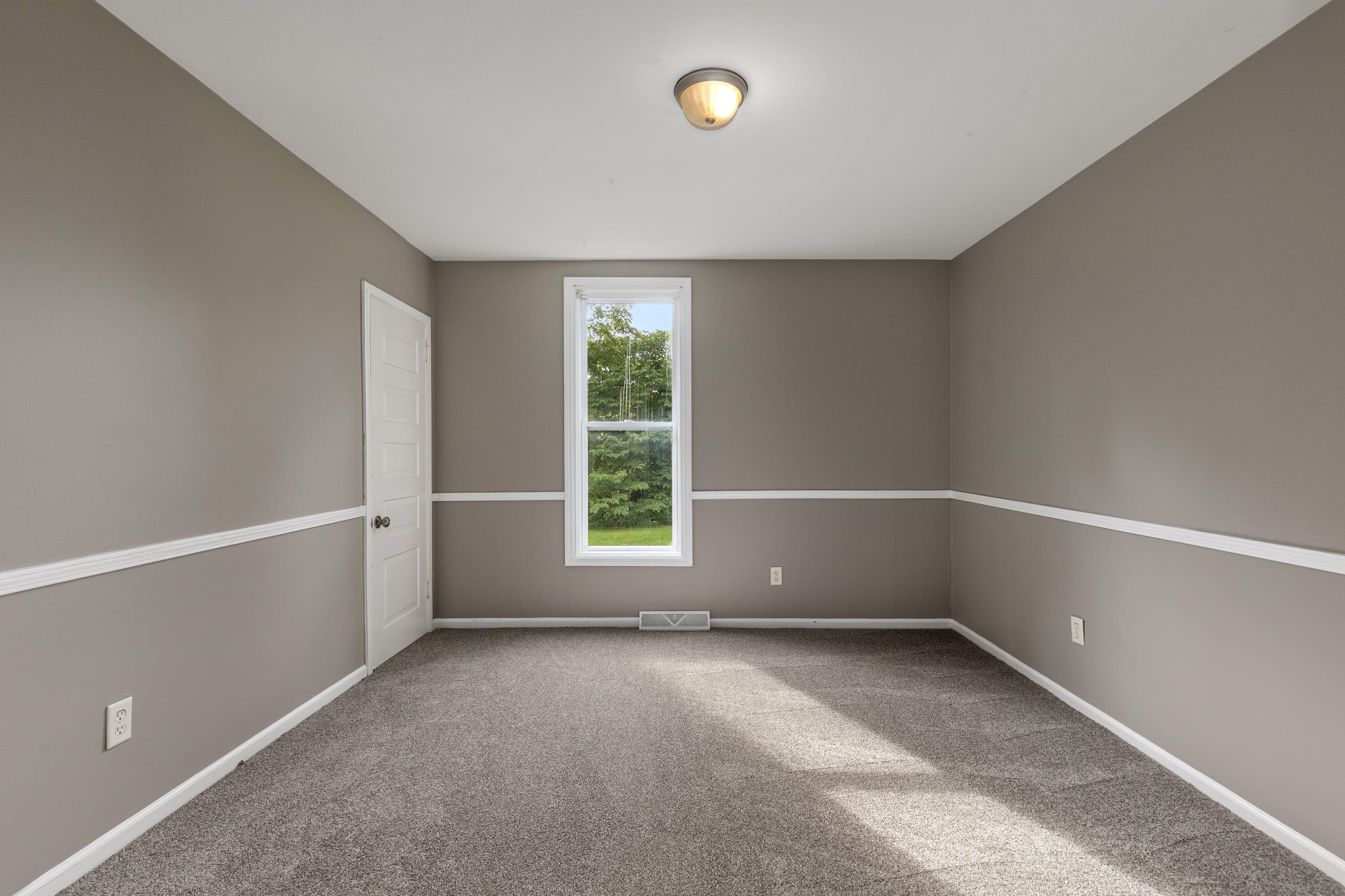 2836 Knapp Street NE Grand Rapids MI 49525
