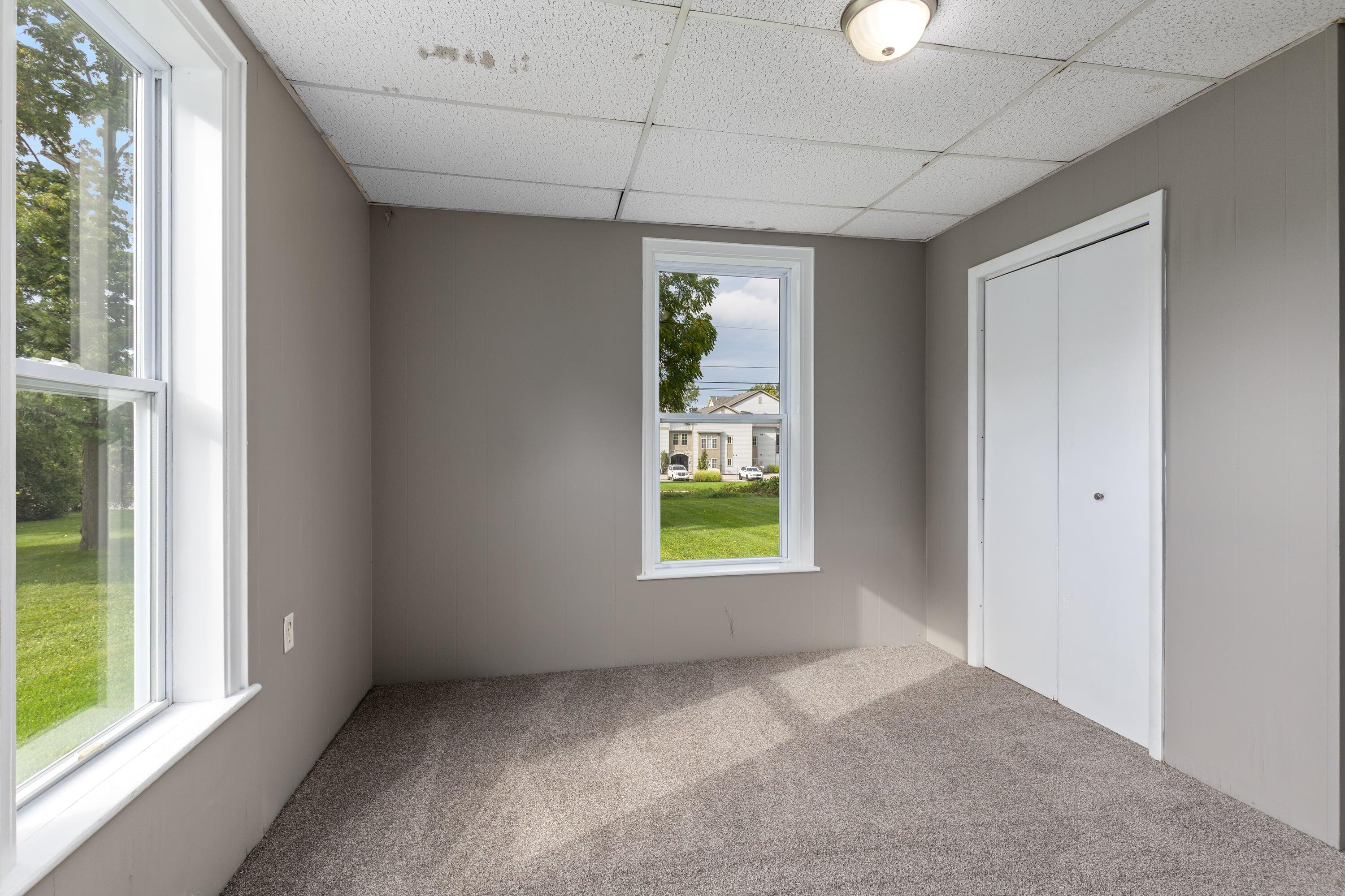 2836 Knapp Street NE Grand Rapids MI 49525