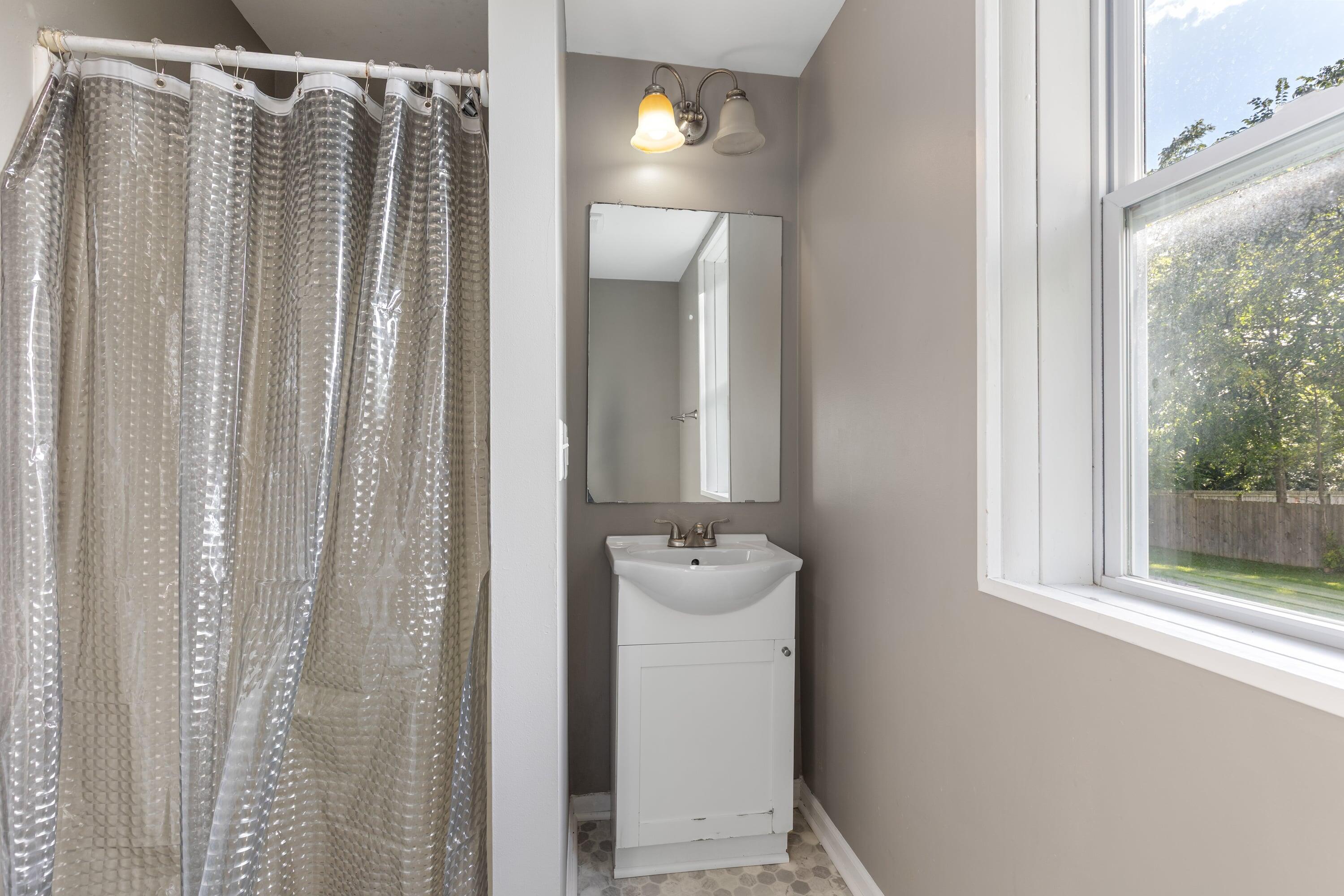 2836 Knapp Street NE Grand Rapids MI 49525