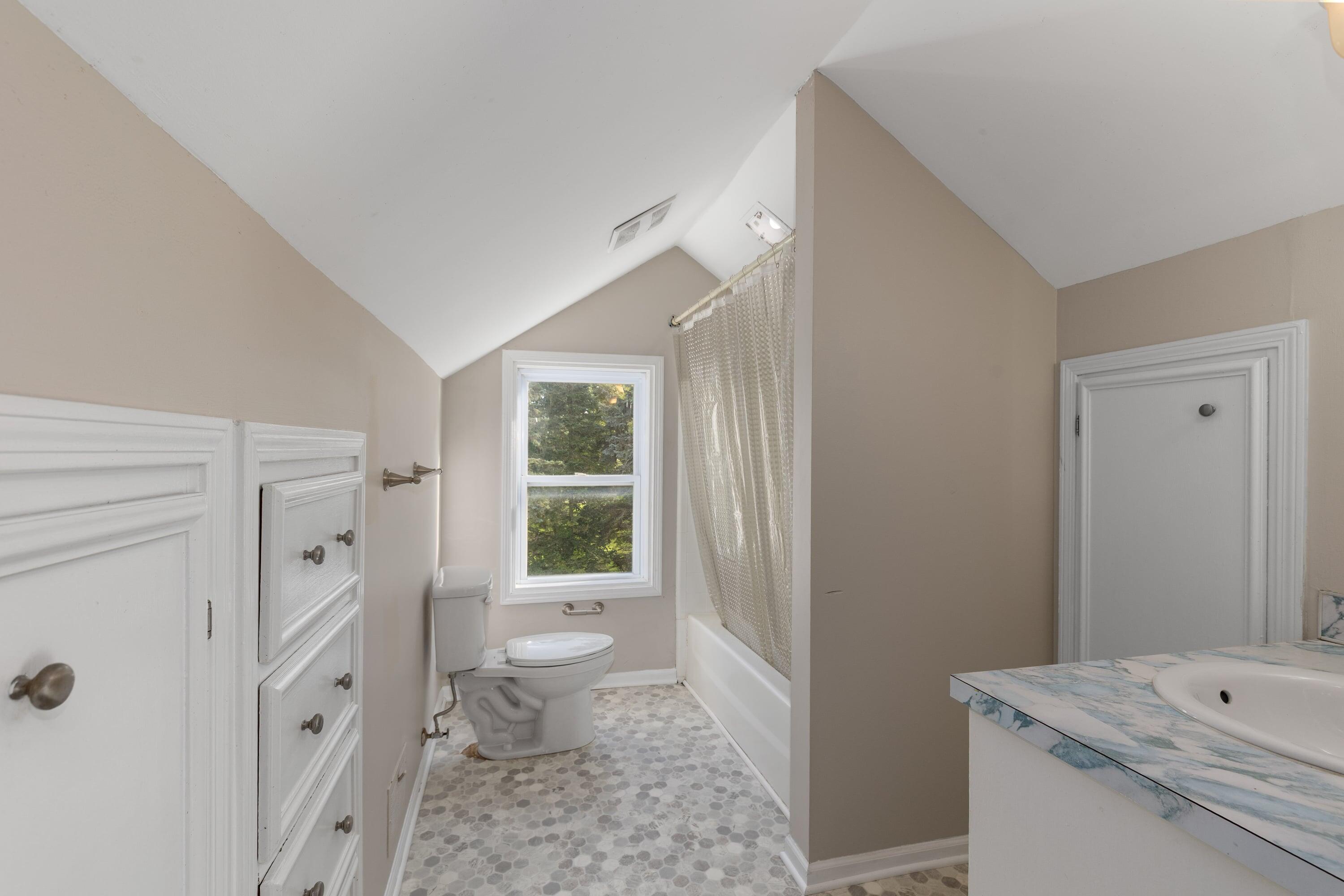 2836 Knapp Street NE Grand Rapids MI 49525