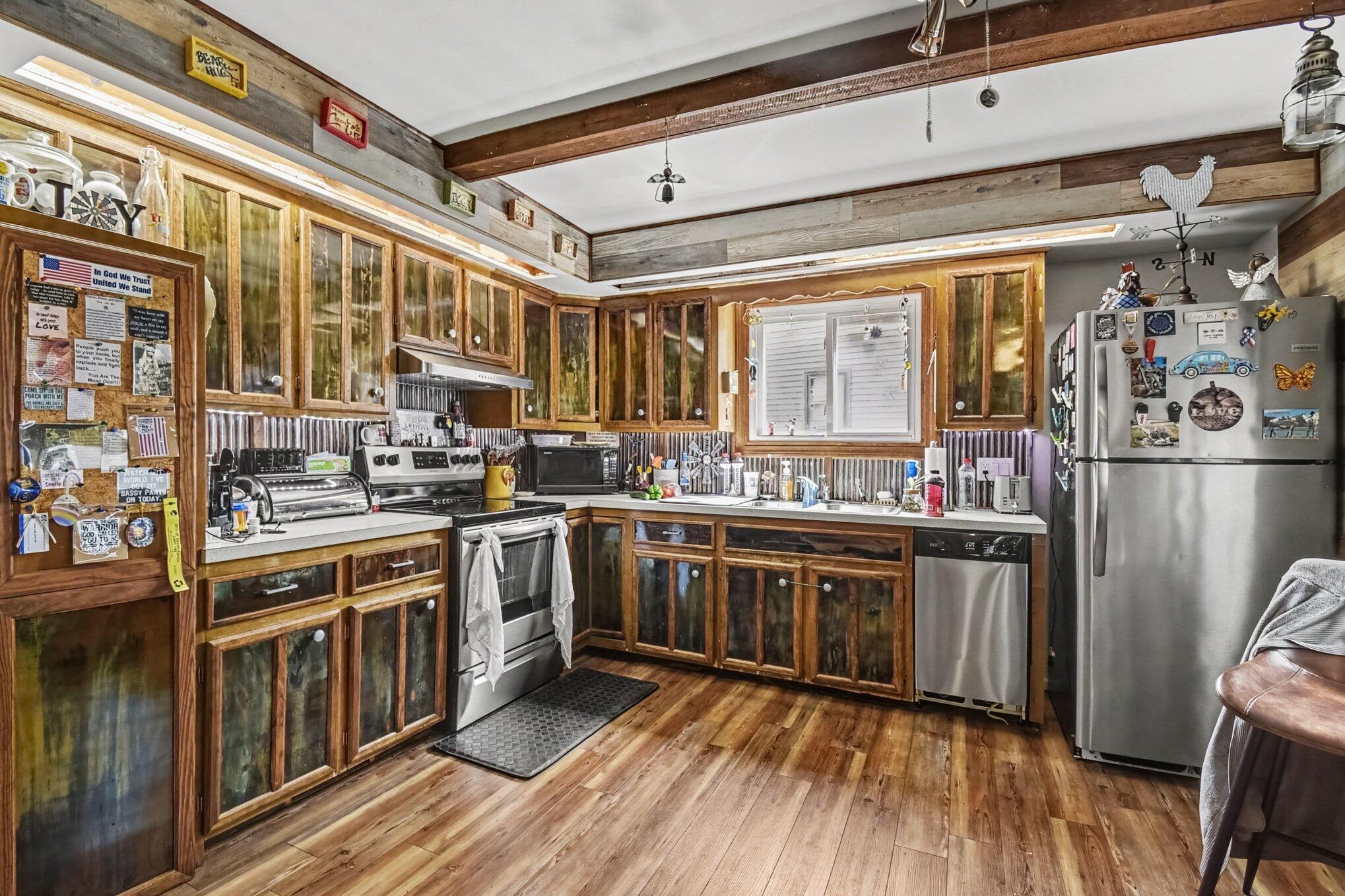 1457 Laughlin Drive NW Grand Rapids MI 49504