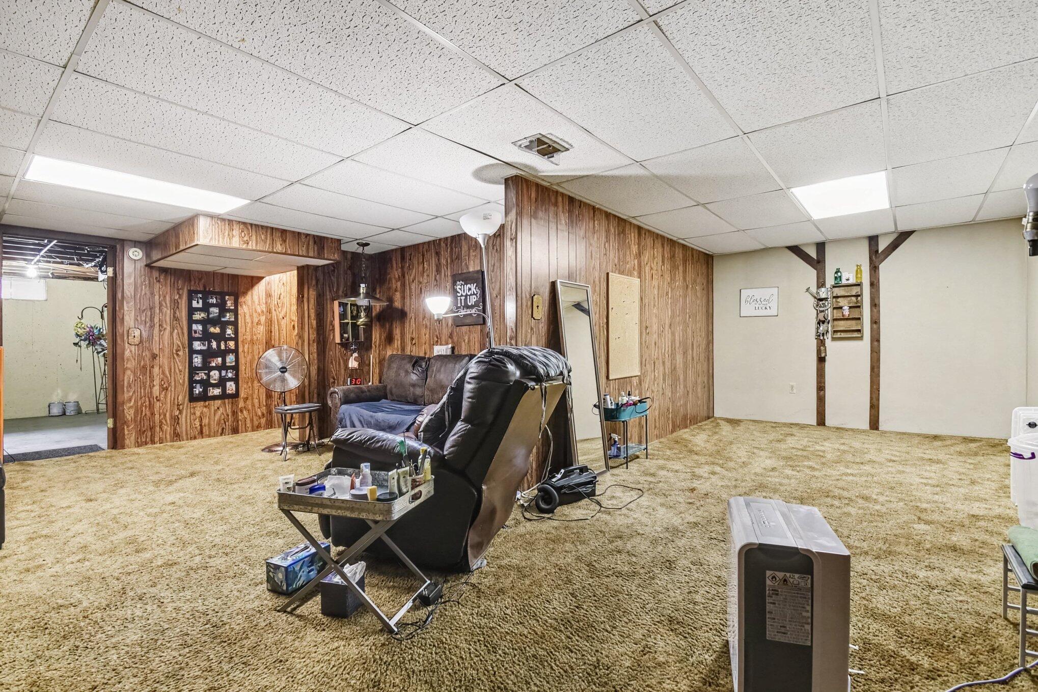 1457 Laughlin Drive NW Grand Rapids MI 49504