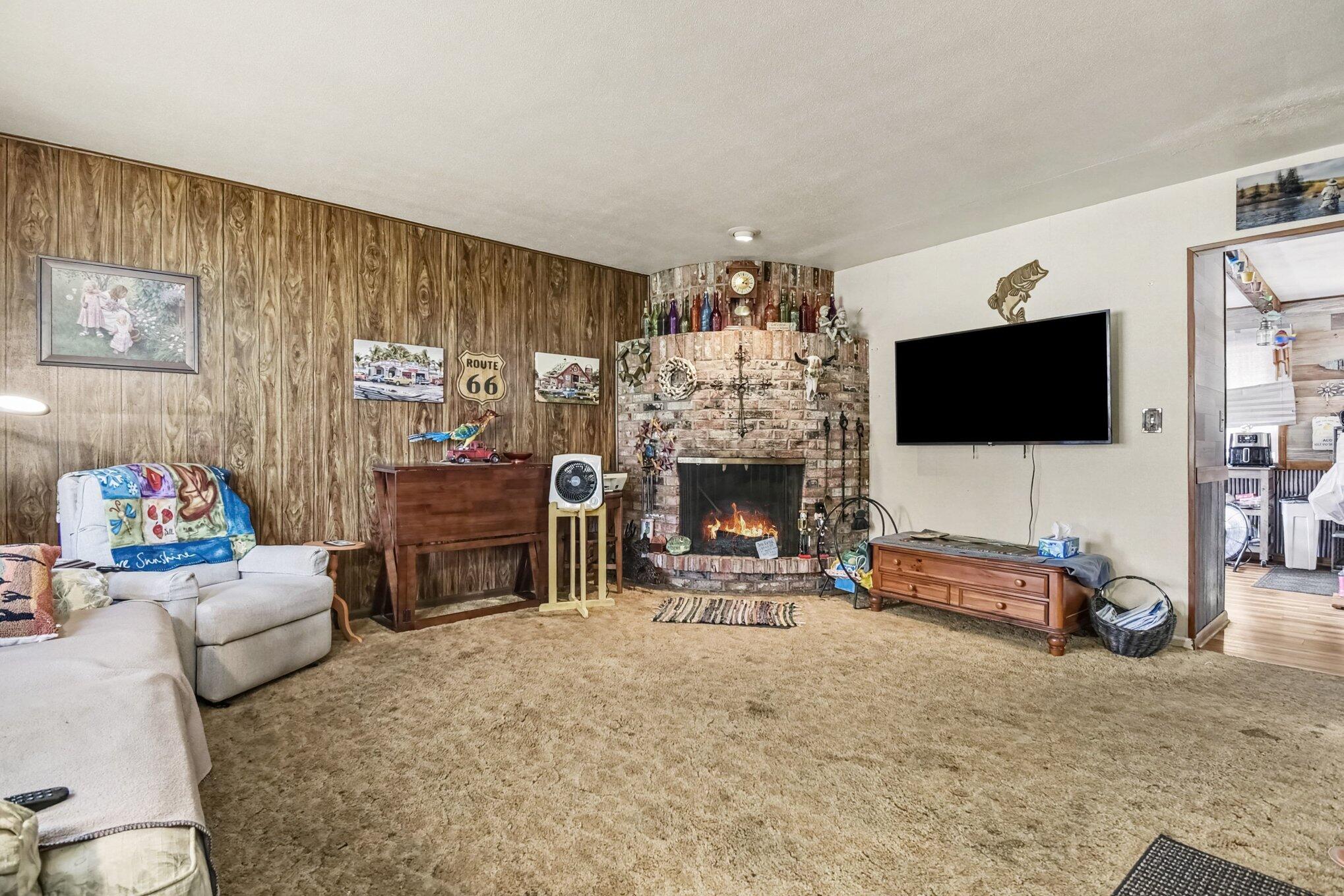 1457 Laughlin Drive NW Grand Rapids MI 49504