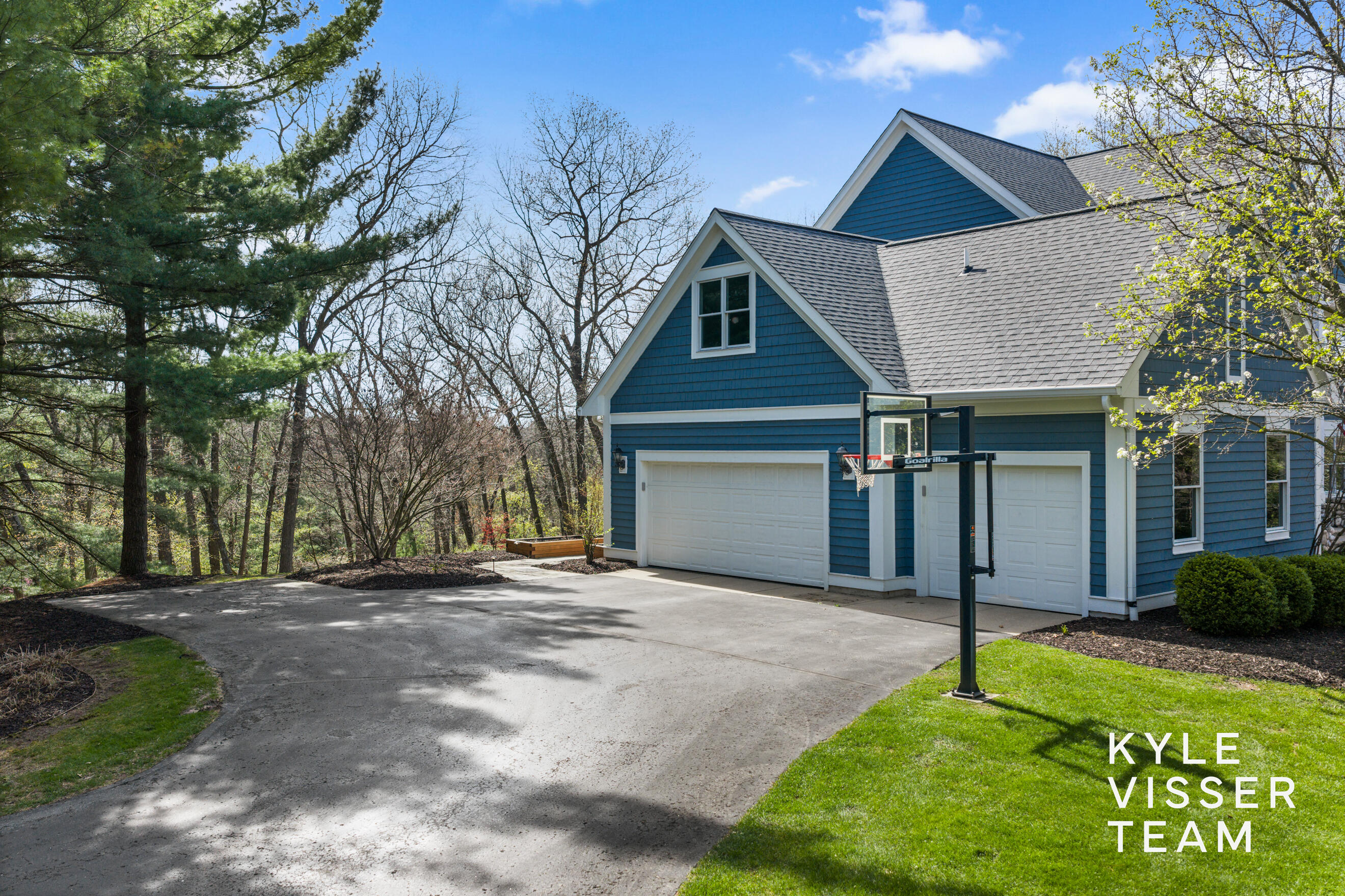 1977 Emerald Glen Court NE Ada MI 49301