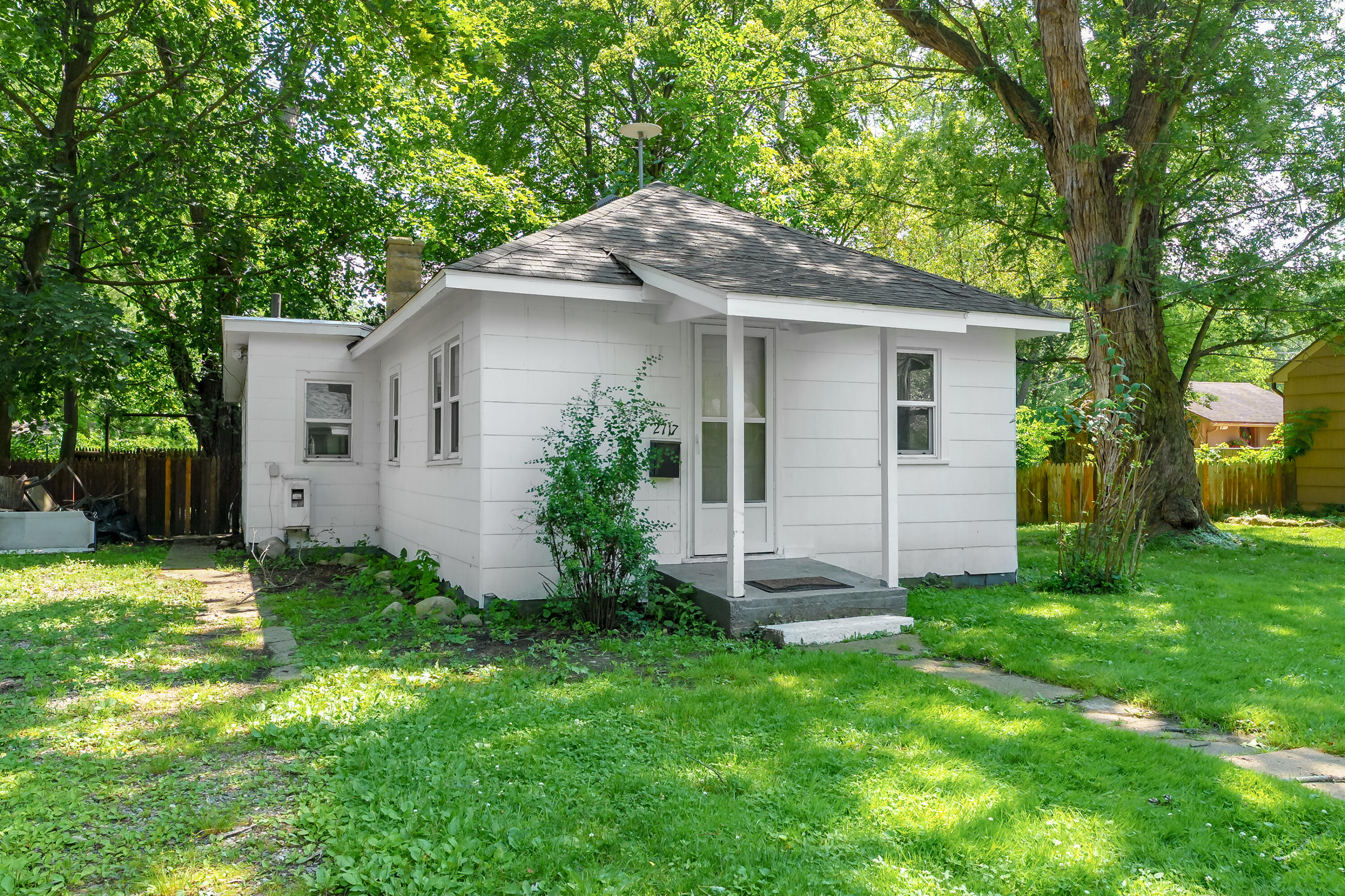 2717 Springmont Avenue Kalamazoo MI 49008