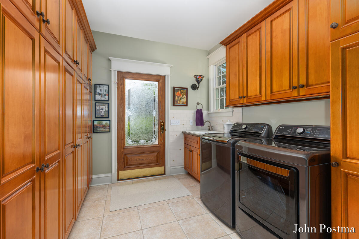 1645 Watermark Drive SE Grand Rapids MI 49546