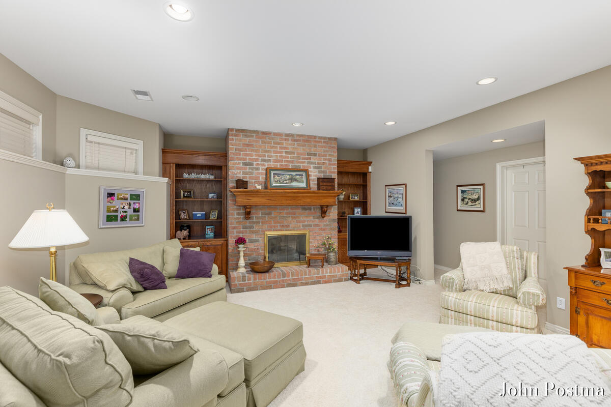 1645 Watermark Drive SE Grand Rapids MI 49546