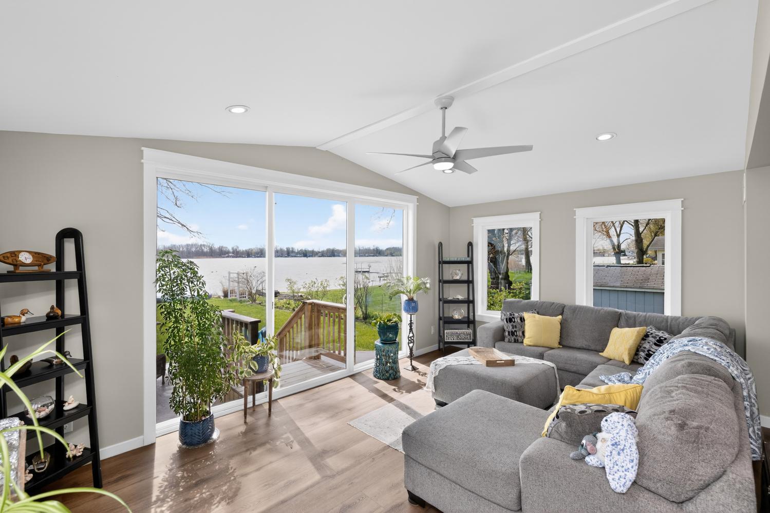 8125 W Long Lake Drive Kalamazoo MI 49048