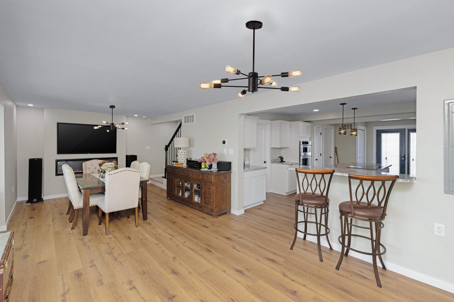 8125 W Long Lake Drive Kalamazoo MI 49048