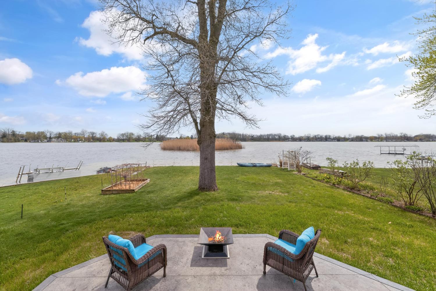 8125 W Long Lake Drive Kalamazoo MI 49048