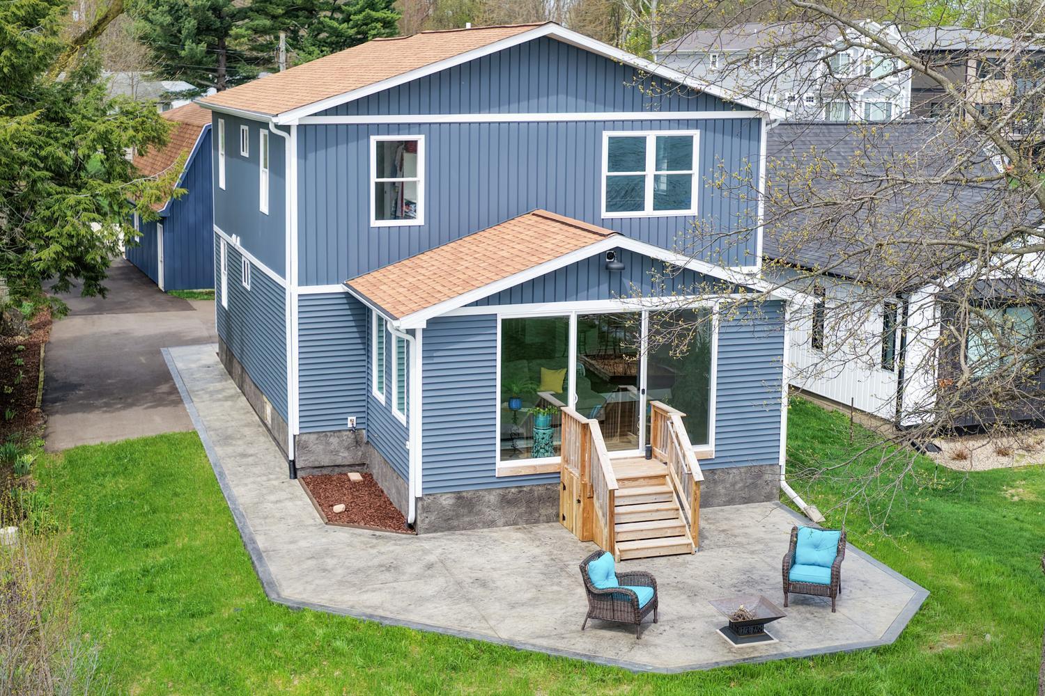 8125 W Long Lake Drive Kalamazoo MI 49048