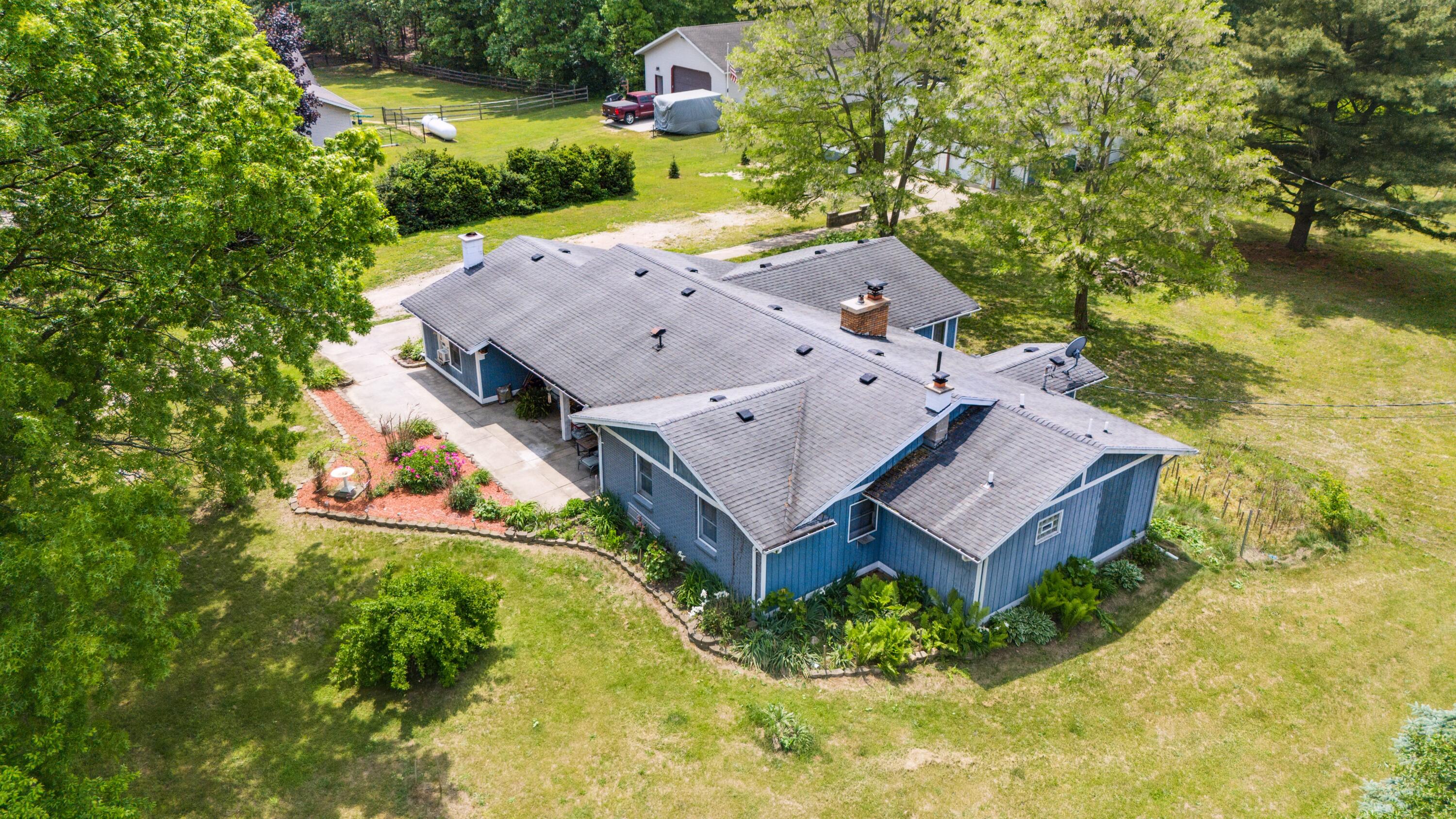 50902 Magician Lake Road Dowagiac MI 49047