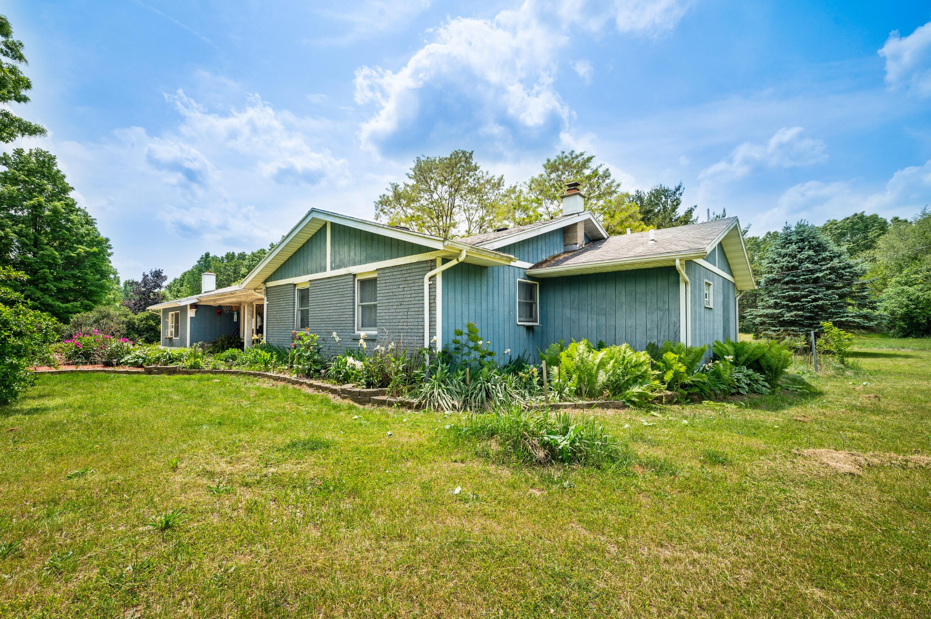 50902 Magician Lake Road Dowagiac MI 49047