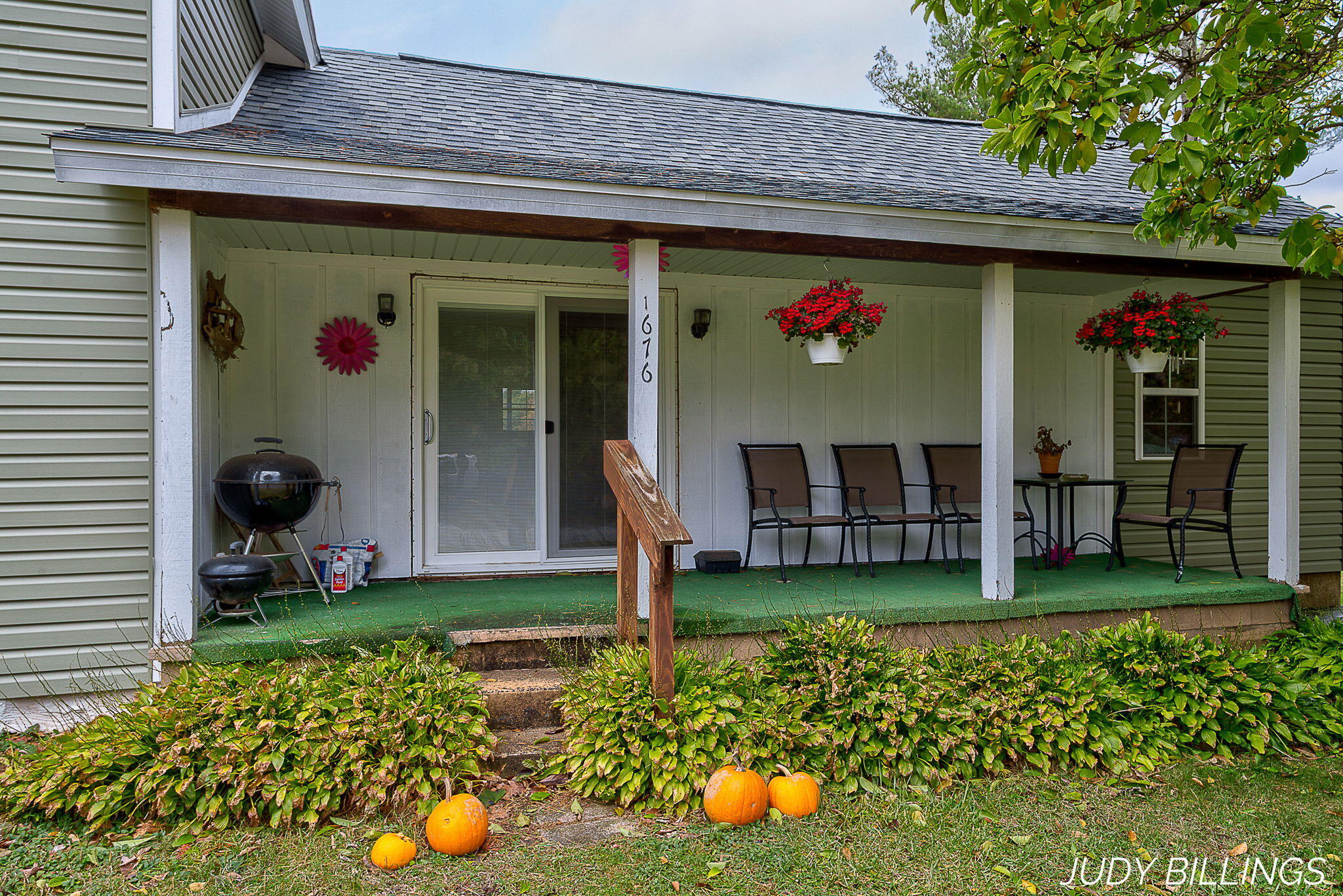 1676 68th Street Fennville MI 49408