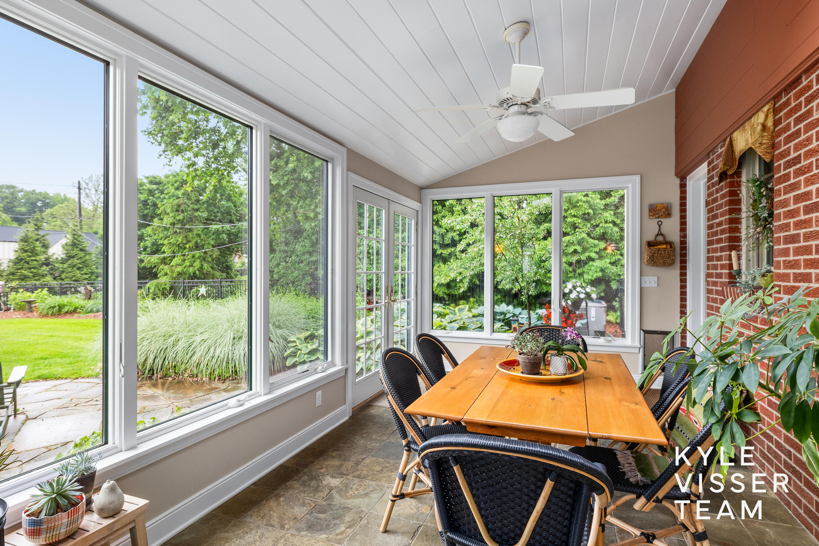 2547 Maplewood Drive SE East Grand Rapids MI 49506