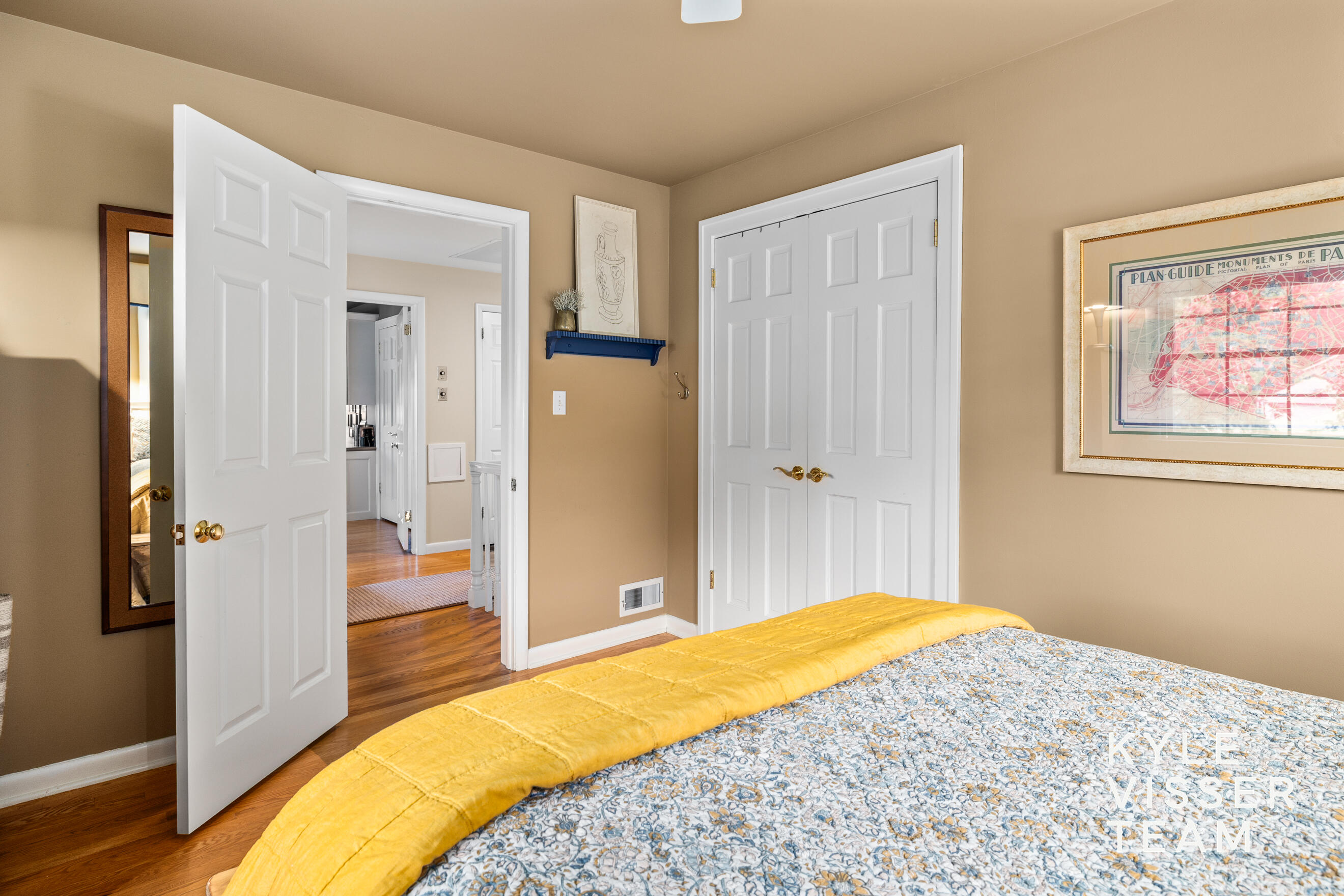 2547 Maplewood Drive SE East Grand Rapids MI 49506