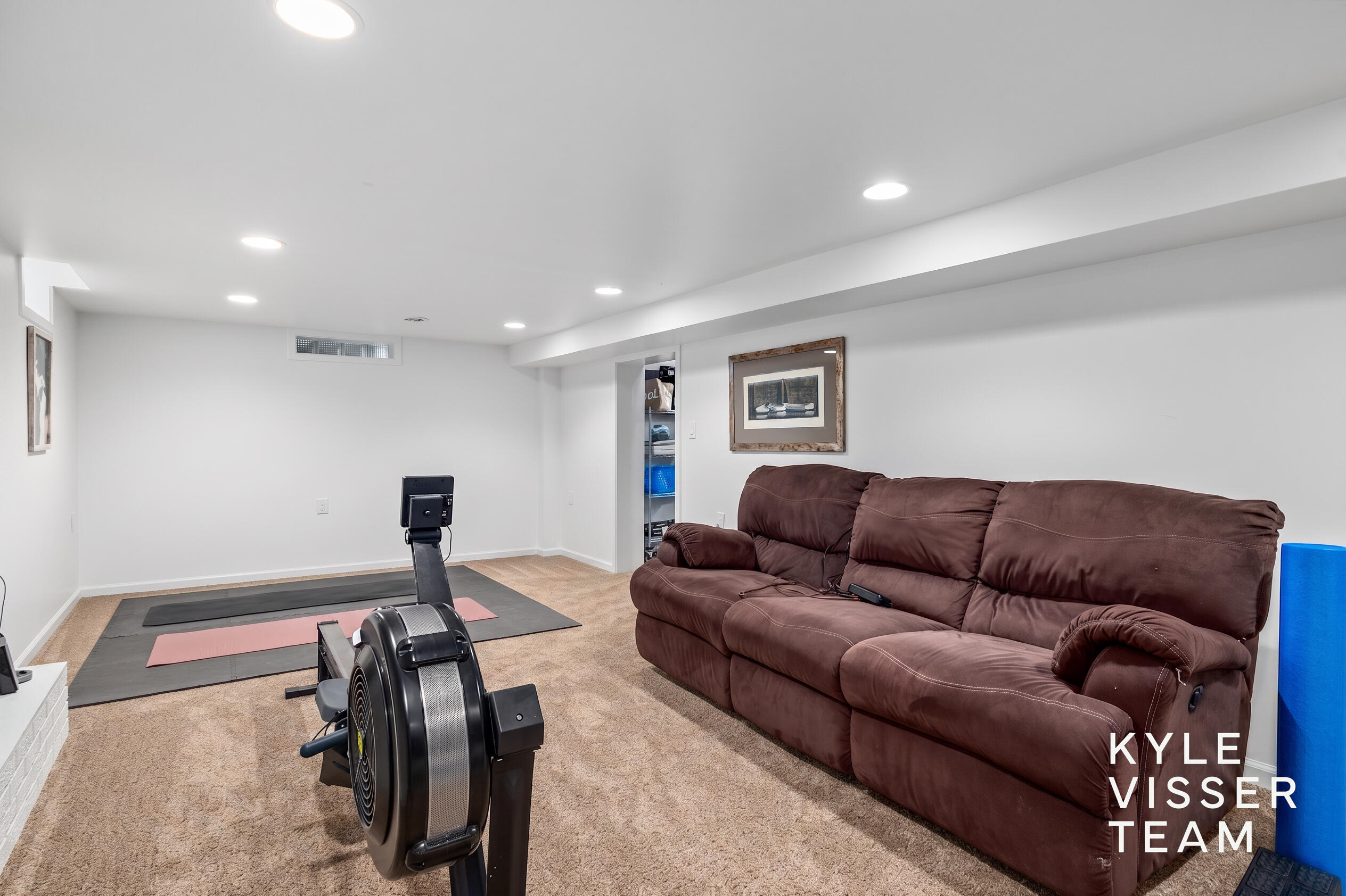 2547 Maplewood Drive SE East Grand Rapids MI 49506