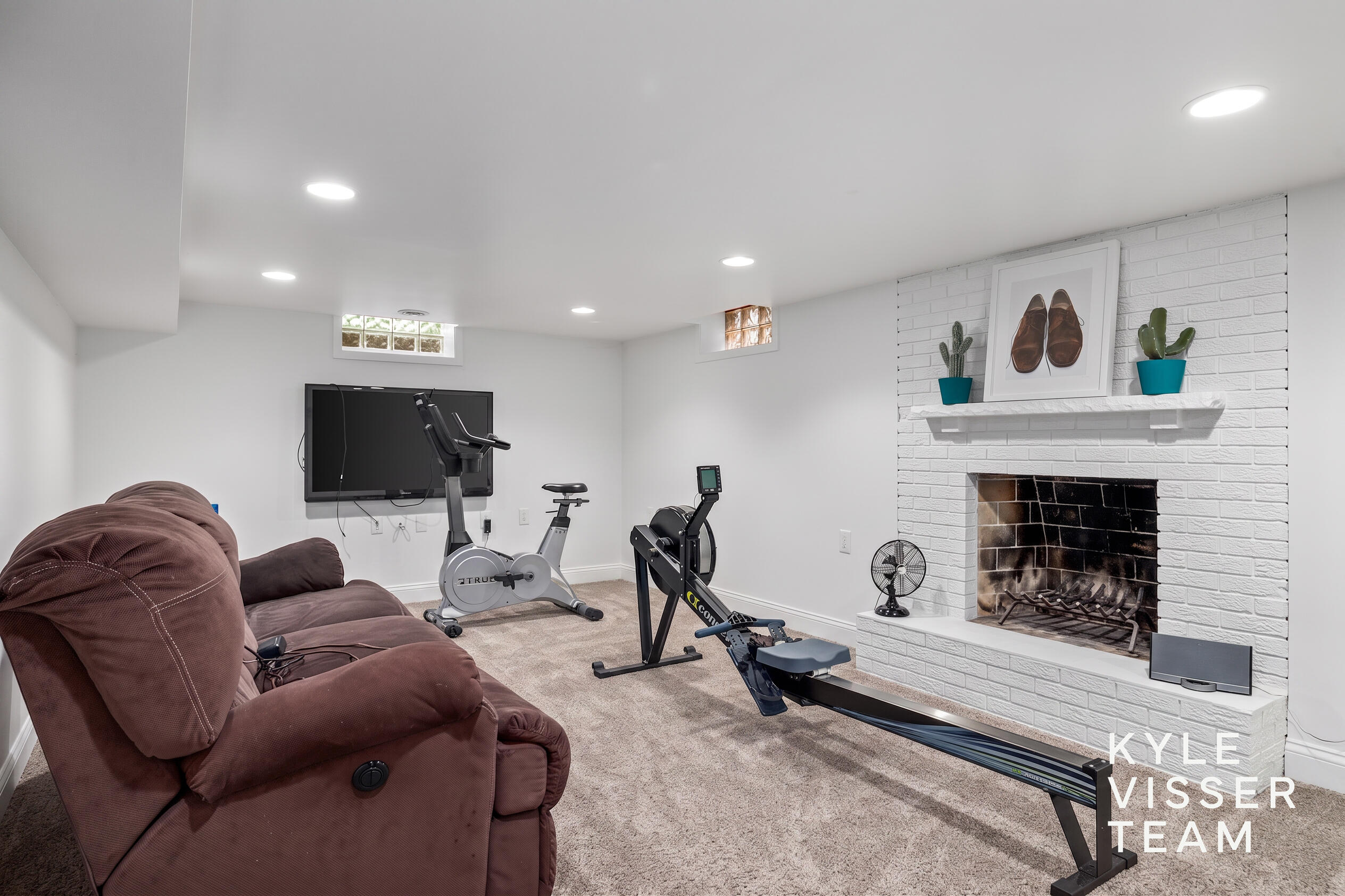 2547 Maplewood Drive SE East Grand Rapids MI 49506