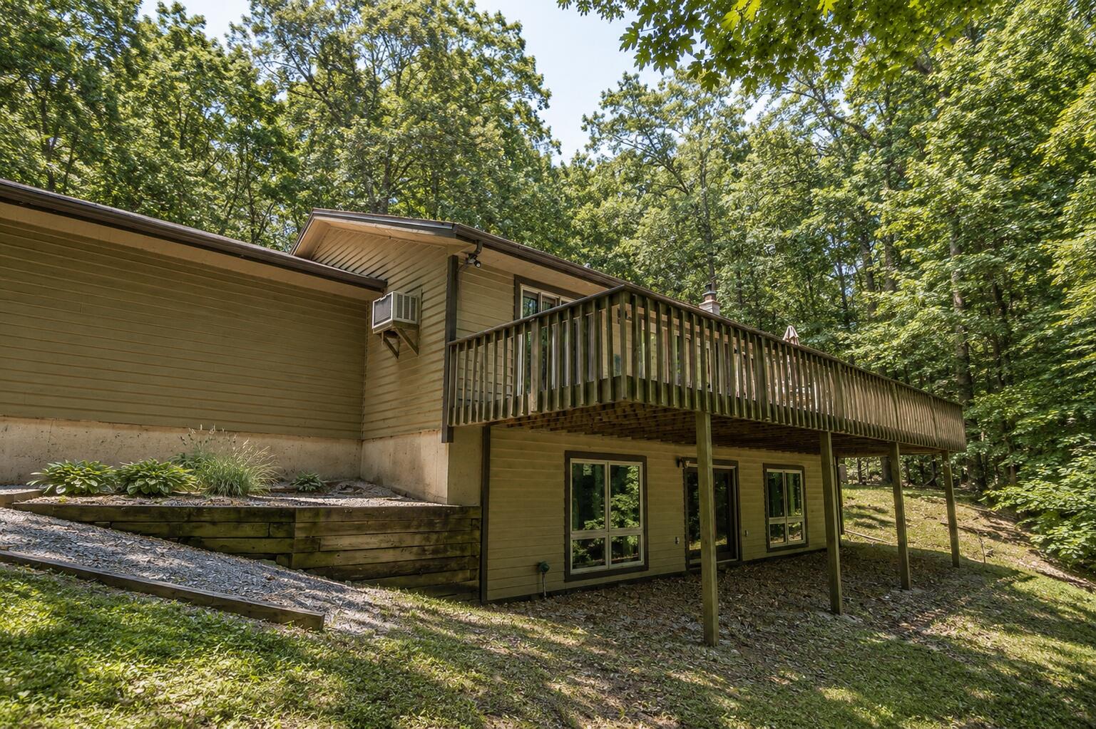 15283 Prairie Road Three Oaks MI 49128
