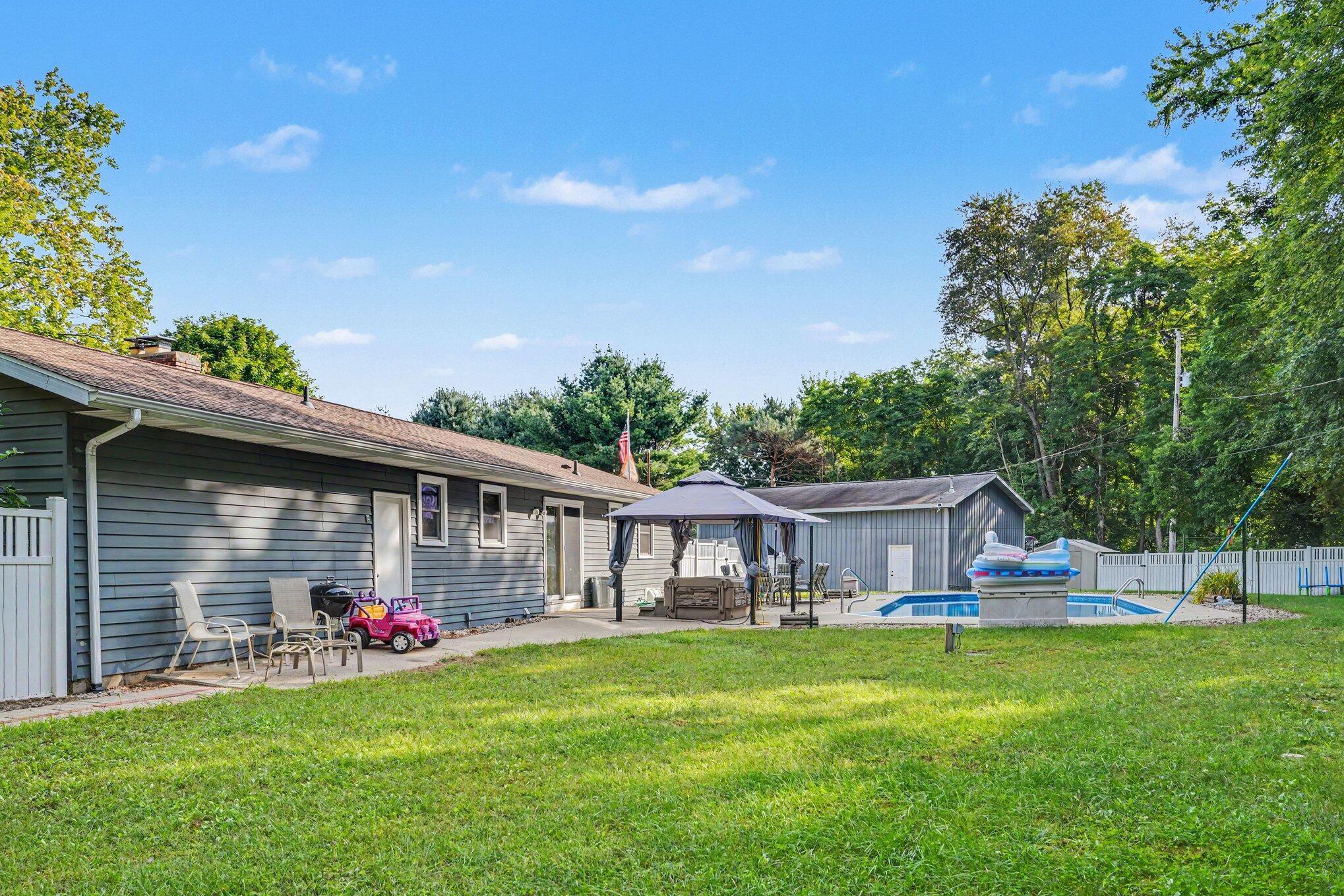 10211 Almena Drive Kalamazoo MI 49009