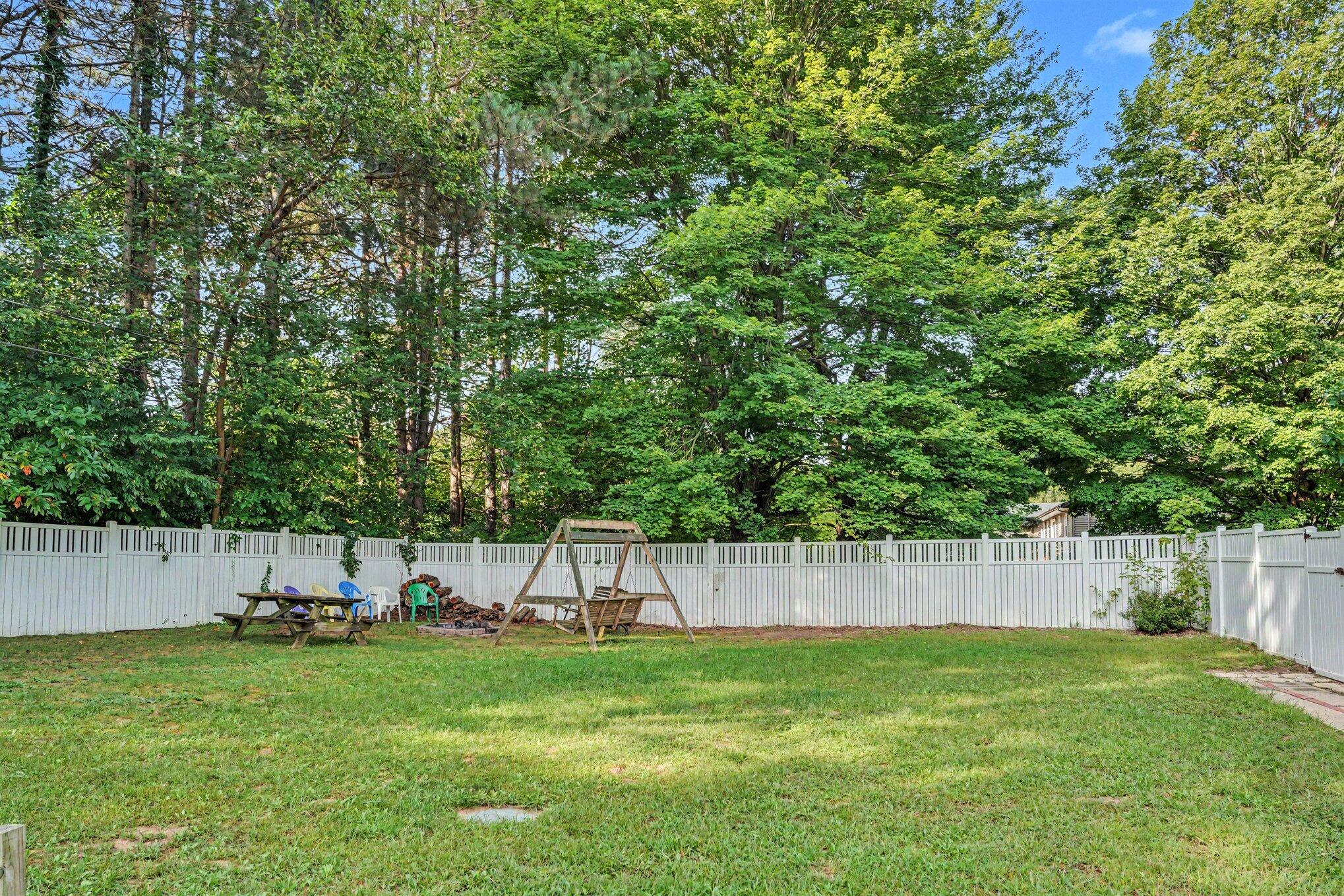10211 Almena Drive Kalamazoo MI 49009