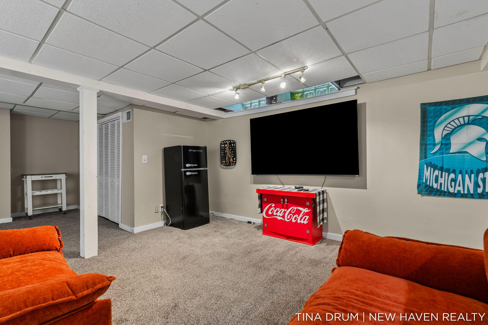 1227 SE Colorado Avenue SE Grand Rapids MI 49506