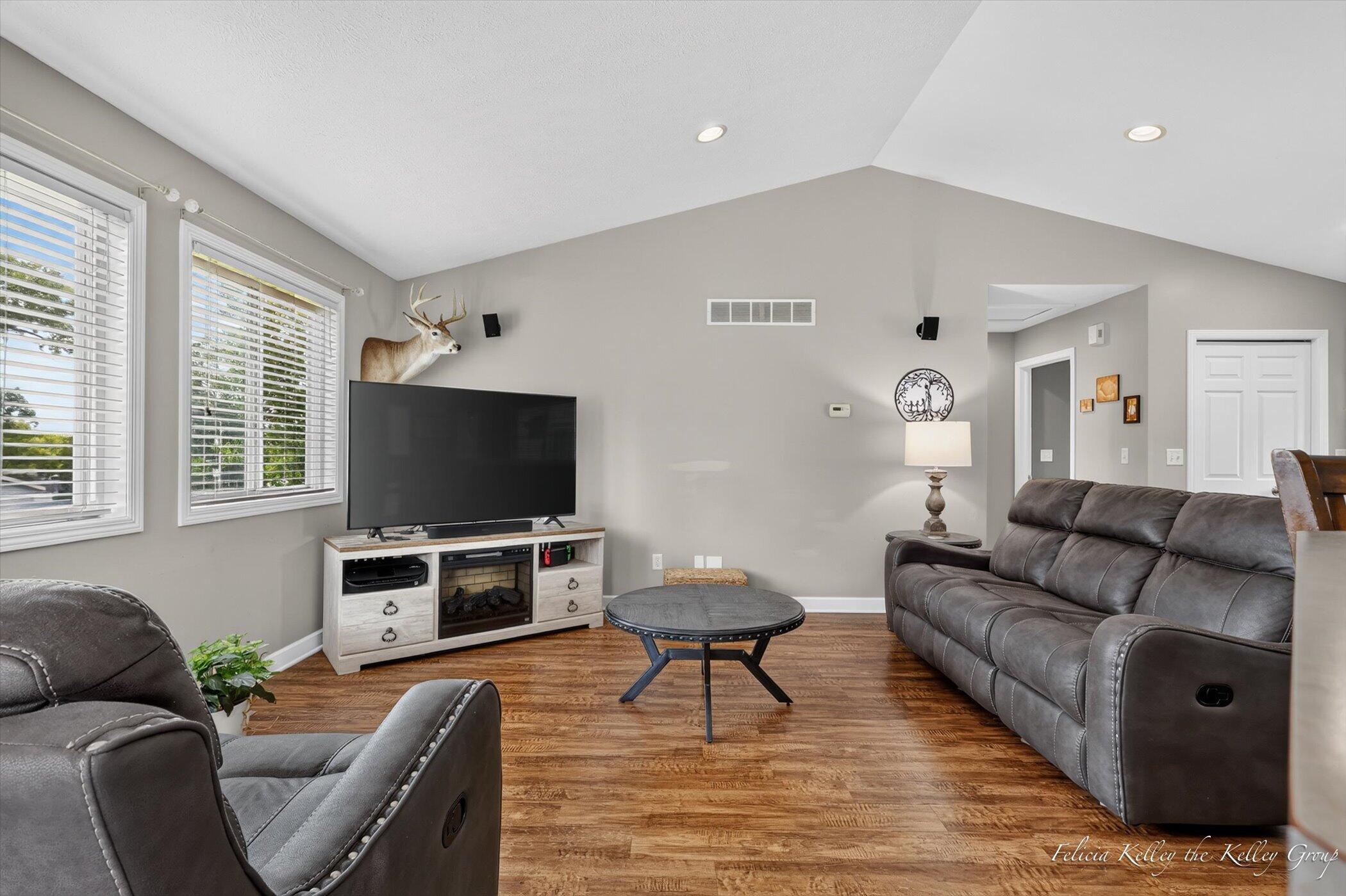 2033 Orchard Ridge Drive NW Grand Rapids MI 49534