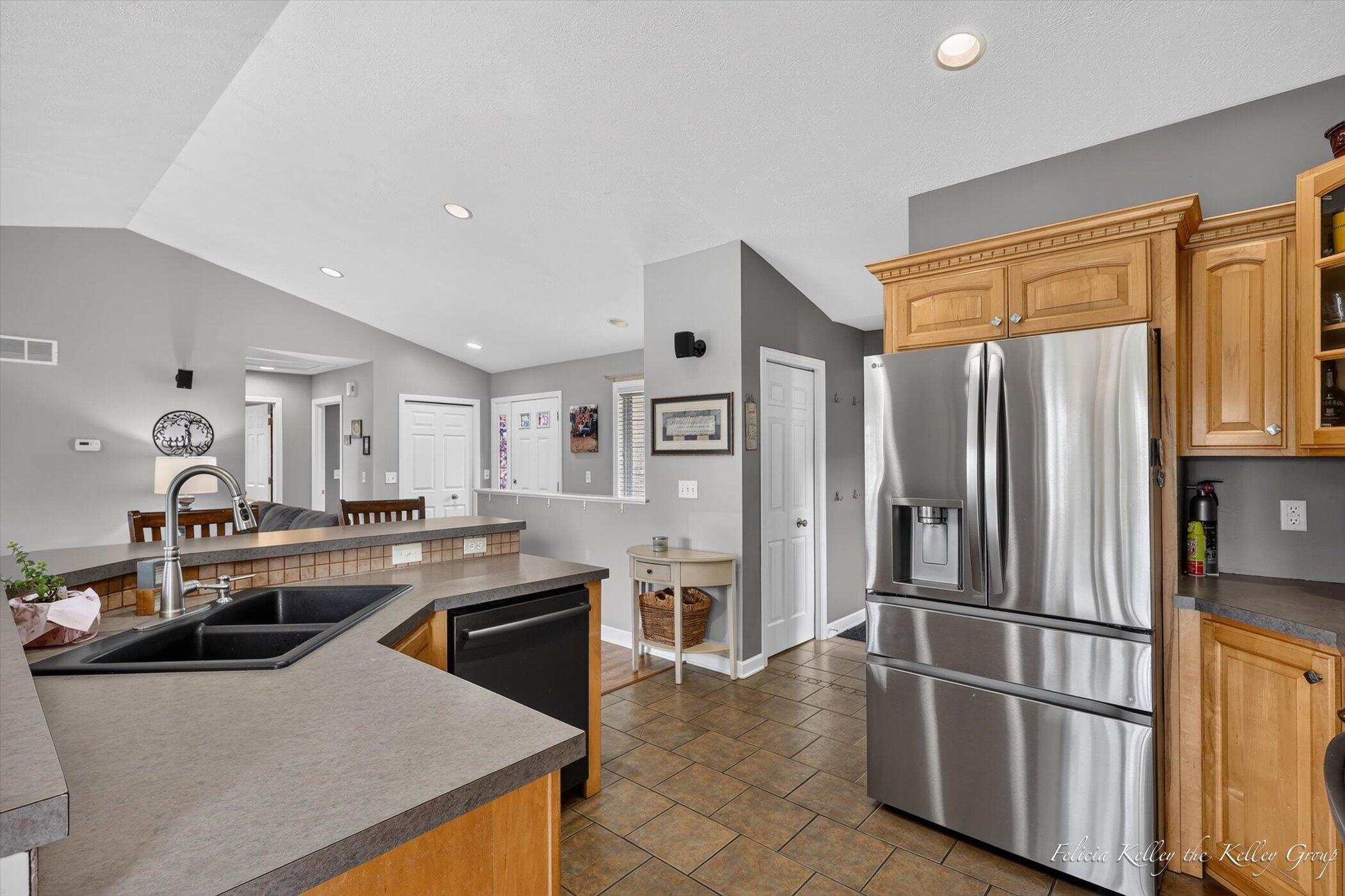 2033 Orchard Ridge Drive NW Grand Rapids MI 49534