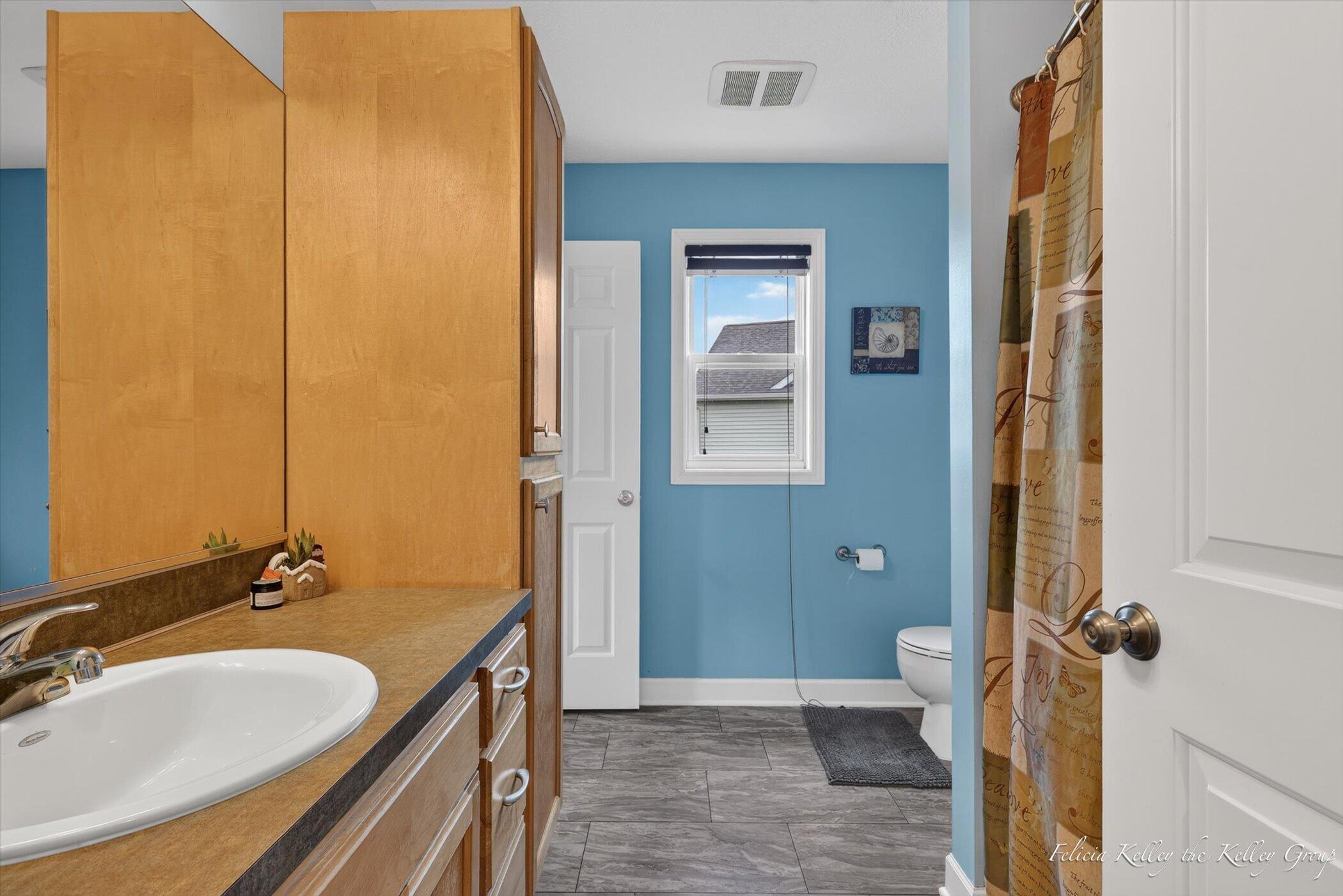2033 Orchard Ridge Drive NW Grand Rapids MI 49534