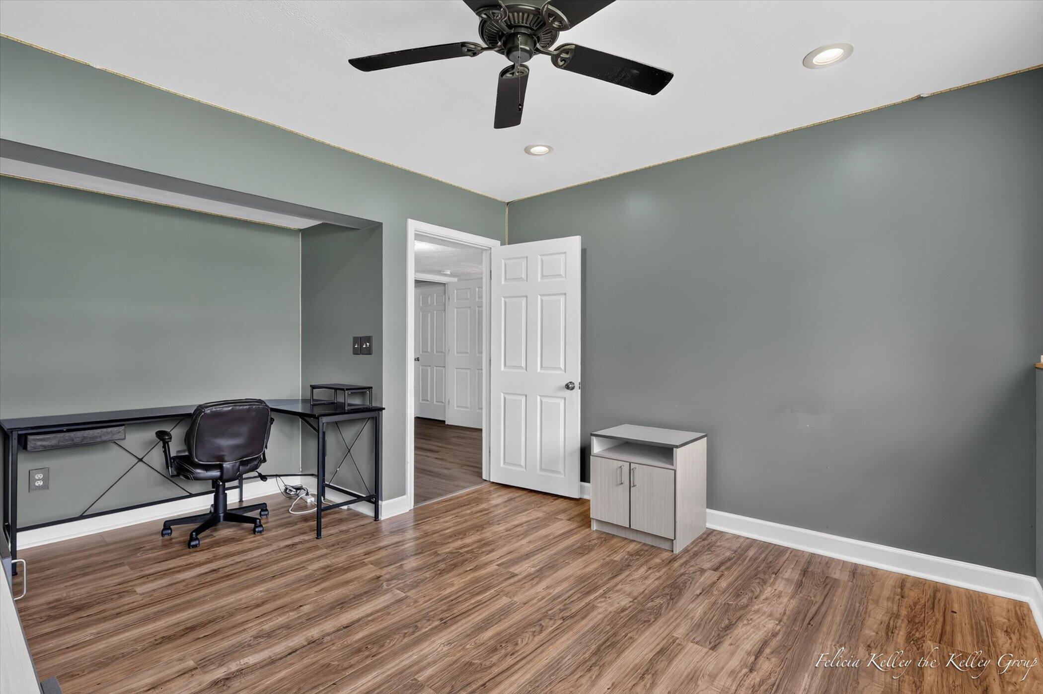 2033 Orchard Ridge Drive NW Grand Rapids MI 49534