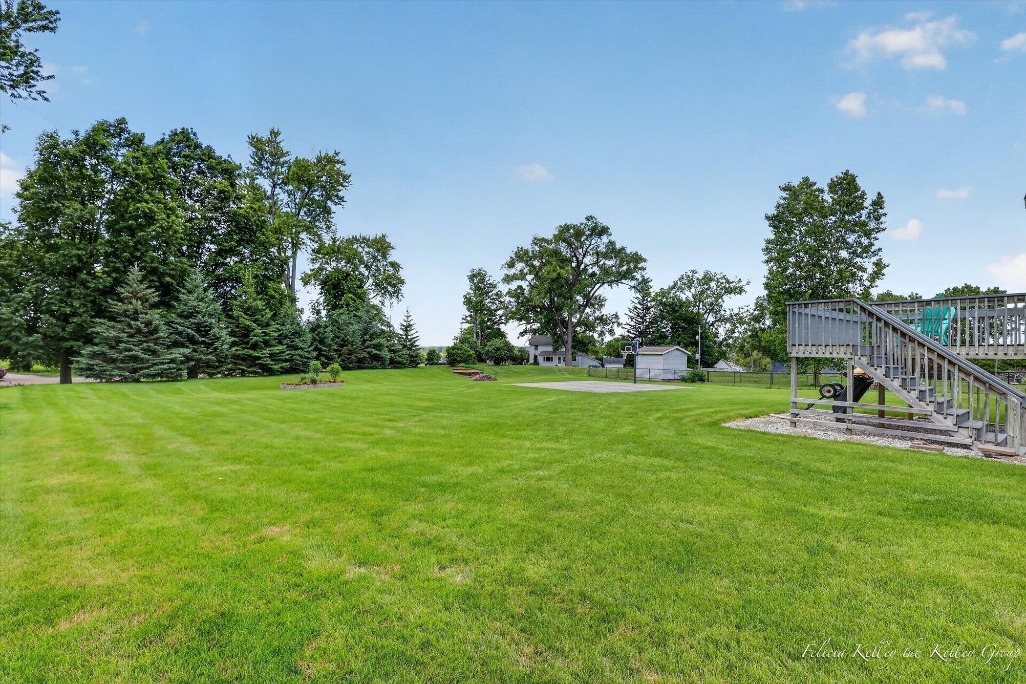 2033 Orchard Ridge Drive NW Grand Rapids MI 49534