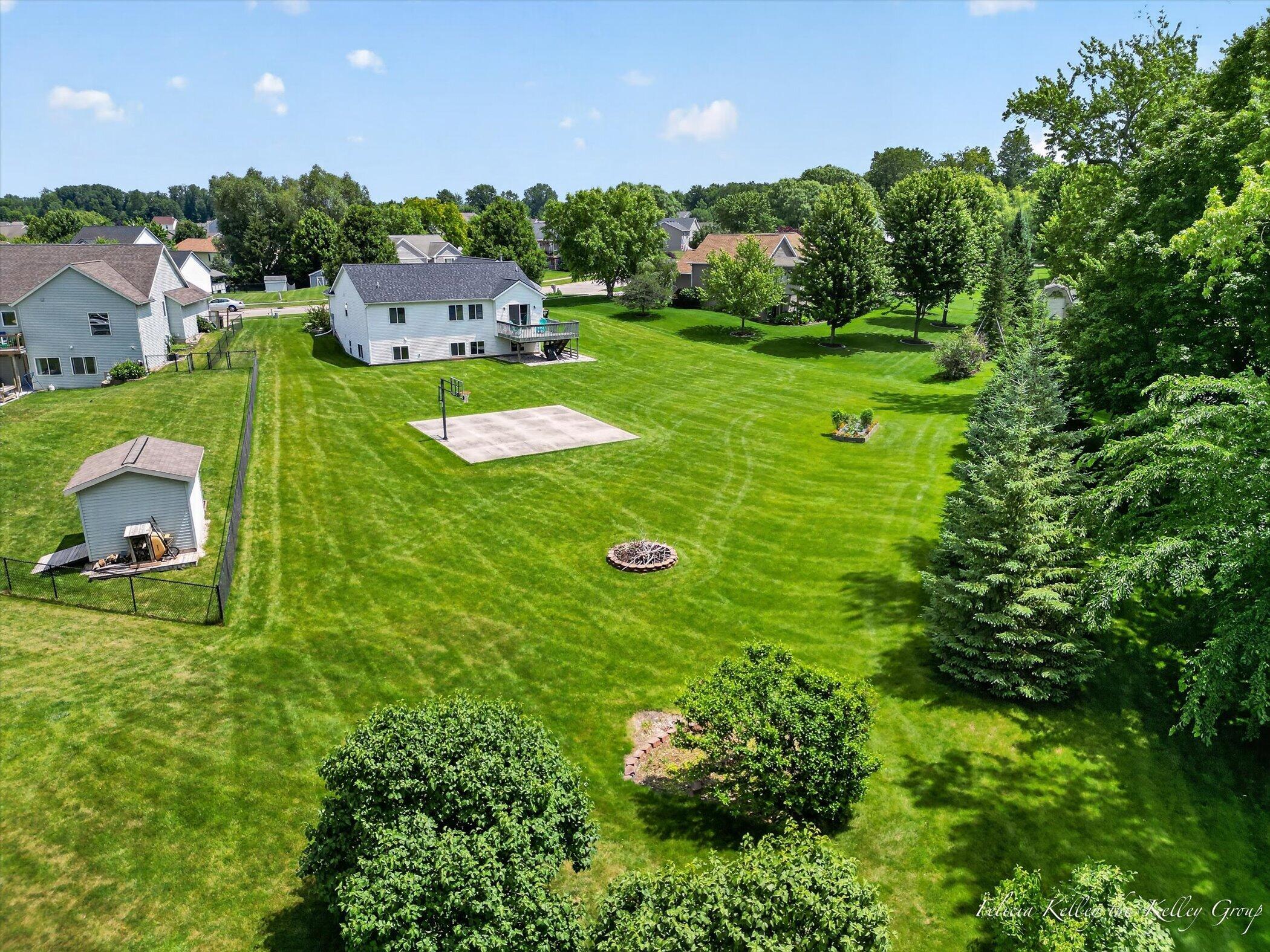 2033 Orchard Ridge Drive NW Grand Rapids MI 49534