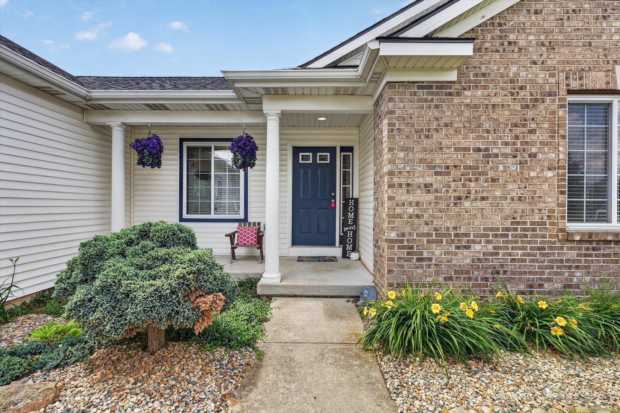 2033 Orchard Ridge Drive NW Grand Rapids MI 49534