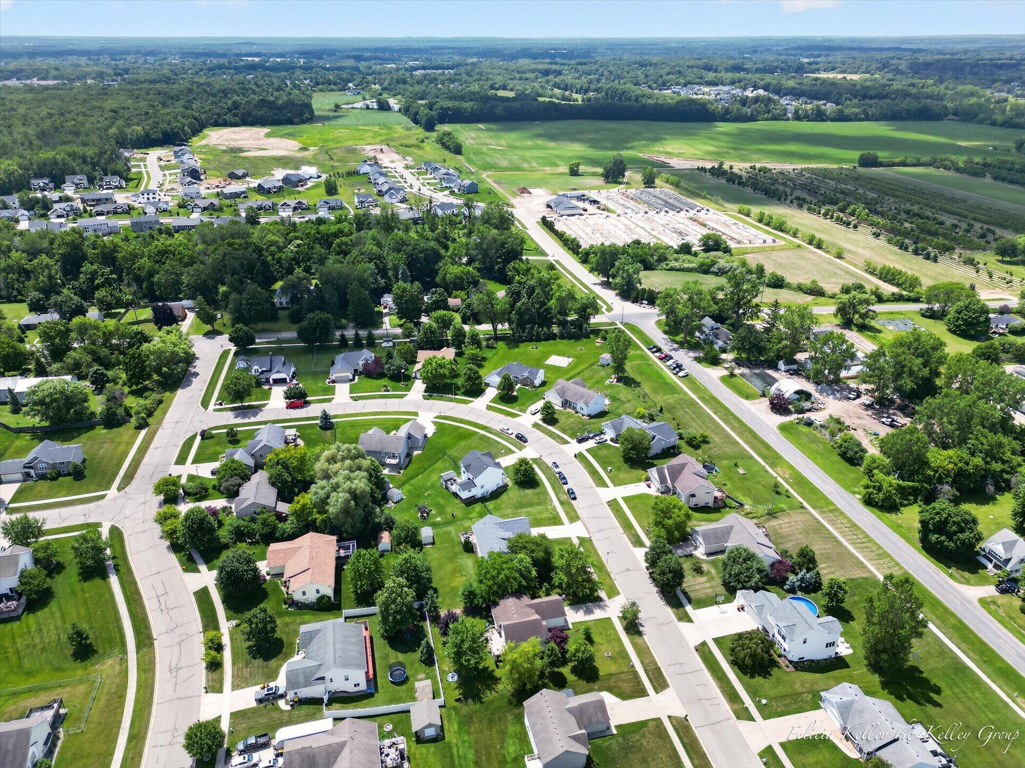 2033 Orchard Ridge Drive NW Grand Rapids MI 49534